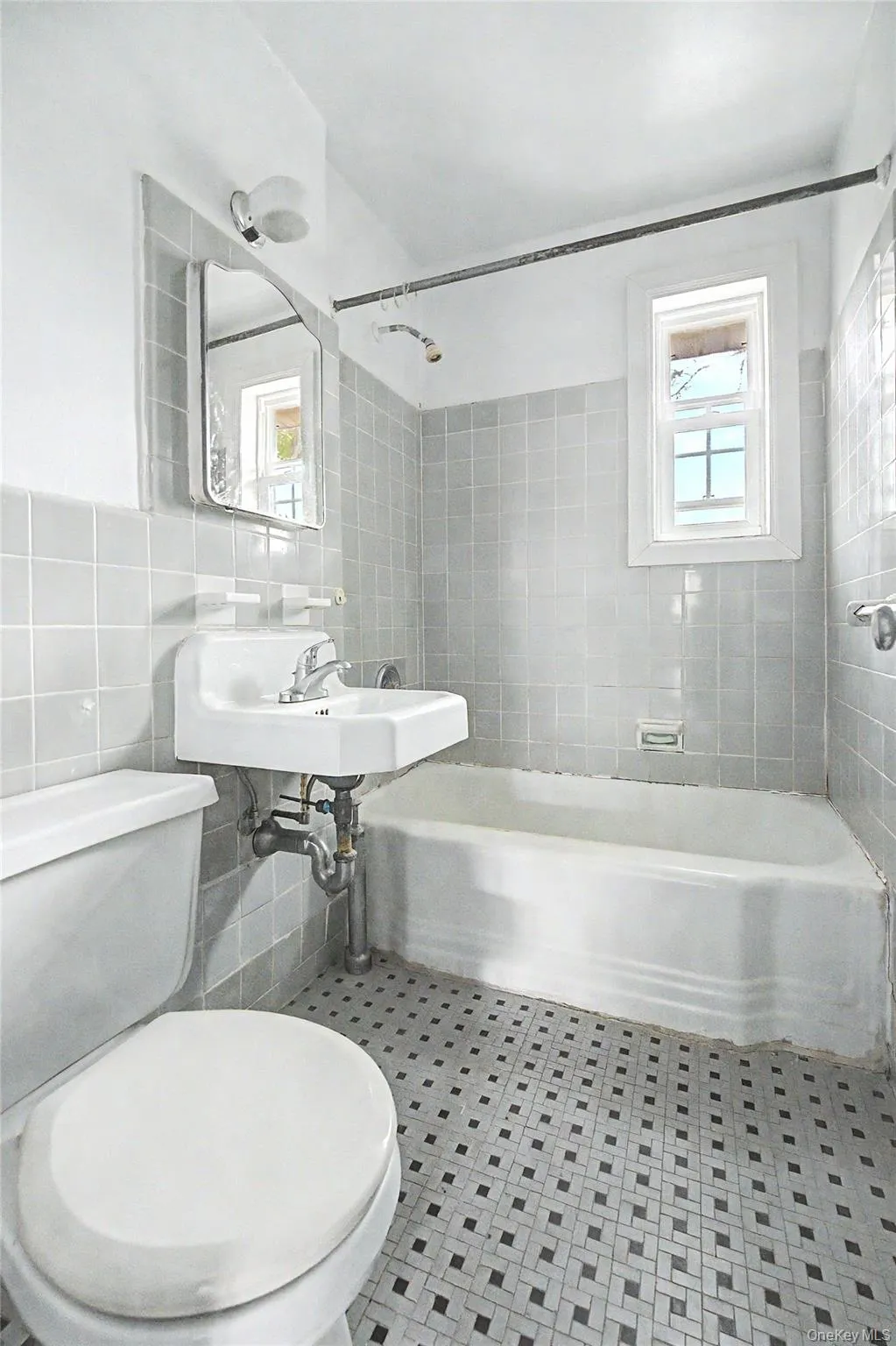 22637 Union Turnpike, New York, NY, 1 Bedroom Bedrooms, 3 Rooms Rooms,1 BathroomBathrooms,Residential,For Rent,Union,0,1033179 22637 Union Turnpike, New York, NY, 1 Bedroom Bedrooms, 3 Rooms Rooms,1 BathroomBathrooms,Residential,For Rent,Union,0,1033179