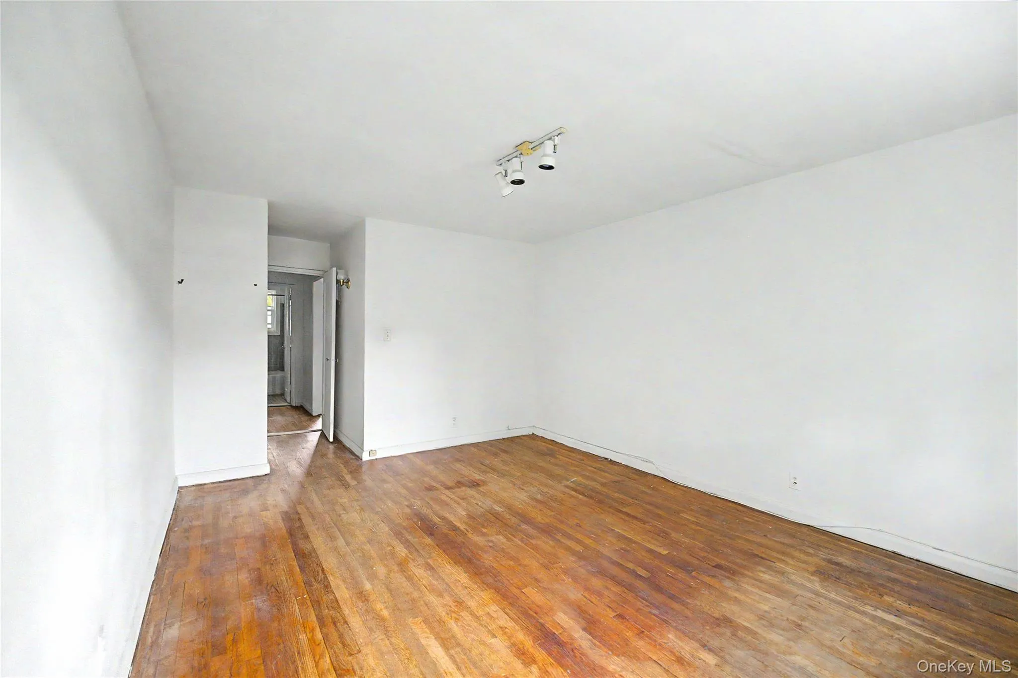 22637 Union Turnpike, New York, NY, 1 Bedroom Bedrooms, 3 Rooms Rooms,1 BathroomBathrooms,Residential,For Rent,Union,0,1033179 22637 Union Turnpike, New York, NY, 1 Bedroom Bedrooms, 3 Rooms Rooms,1 BathroomBathrooms,Residential,For Rent,Union,0,1033179