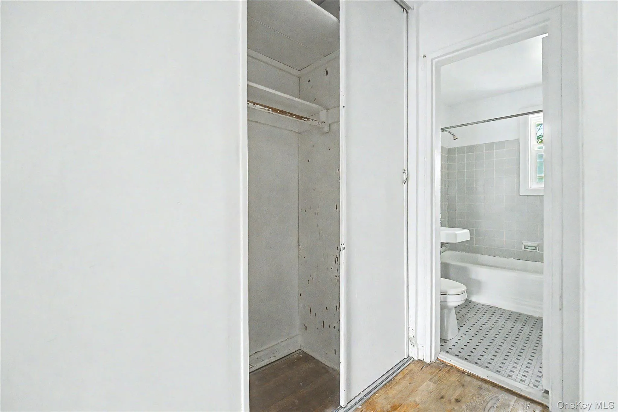 22637 Union Turnpike, New York, NY, 1 Bedroom Bedrooms, 3 Rooms Rooms,1 BathroomBathrooms,Residential,For Rent,Union,0,1033179 22637 Union Turnpike, New York, NY, 1 Bedroom Bedrooms, 3 Rooms Rooms,1 BathroomBathrooms,Residential,For Rent,Union,0,1033179