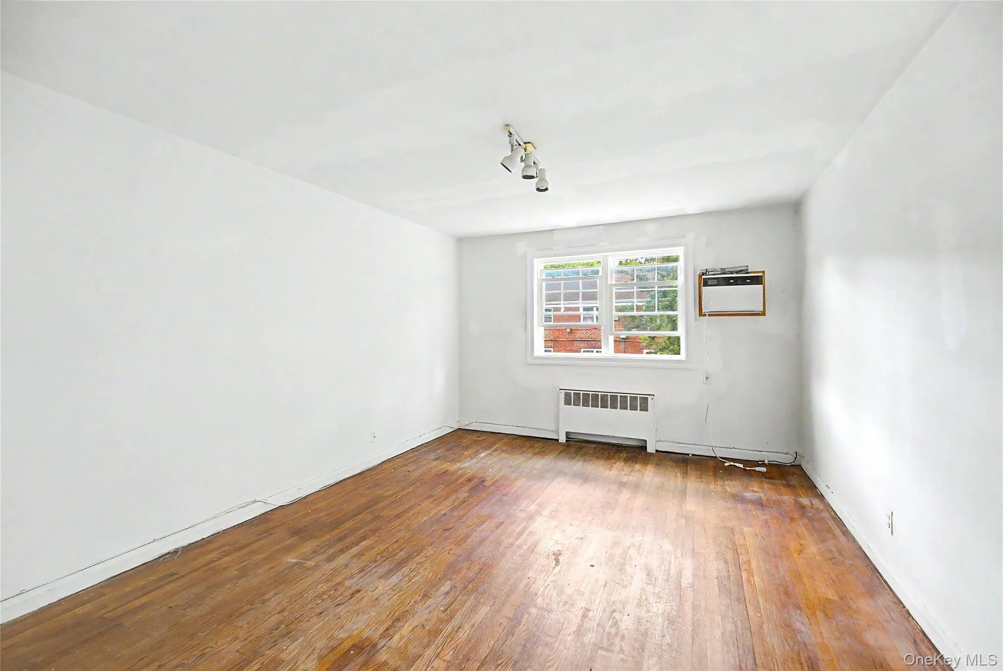 22637 Union Turnpike, New York, NY, 1 Bedroom Bedrooms, 3 Rooms Rooms,1 BathroomBathrooms,Residential,For Rent,Union,0,1033179 22637 Union Turnpike, New York, NY, 1 Bedroom Bedrooms, 3 Rooms Rooms,1 BathroomBathrooms,Residential,For Rent,Union,0,1033179