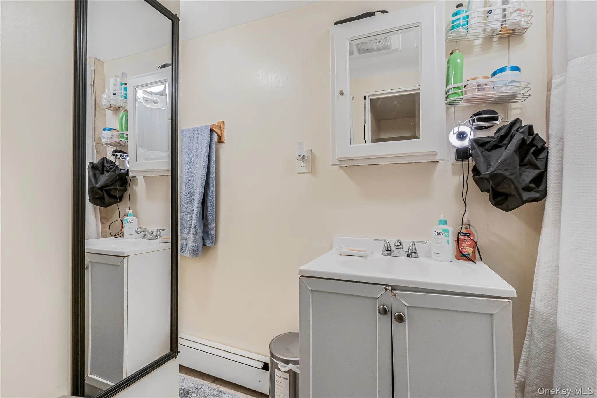 11545 172nd Street, New York, NY, 3 Bedrooms Bedrooms, 8 Rooms Rooms,3 BathroomsBathrooms,Residential,For Rent,172nd,0,1033181 11545 172nd Street, New York, NY, 3 Bedrooms Bedrooms, 8 Rooms Rooms,3 BathroomsBathrooms,Residential,For Rent,172nd,0,1033181