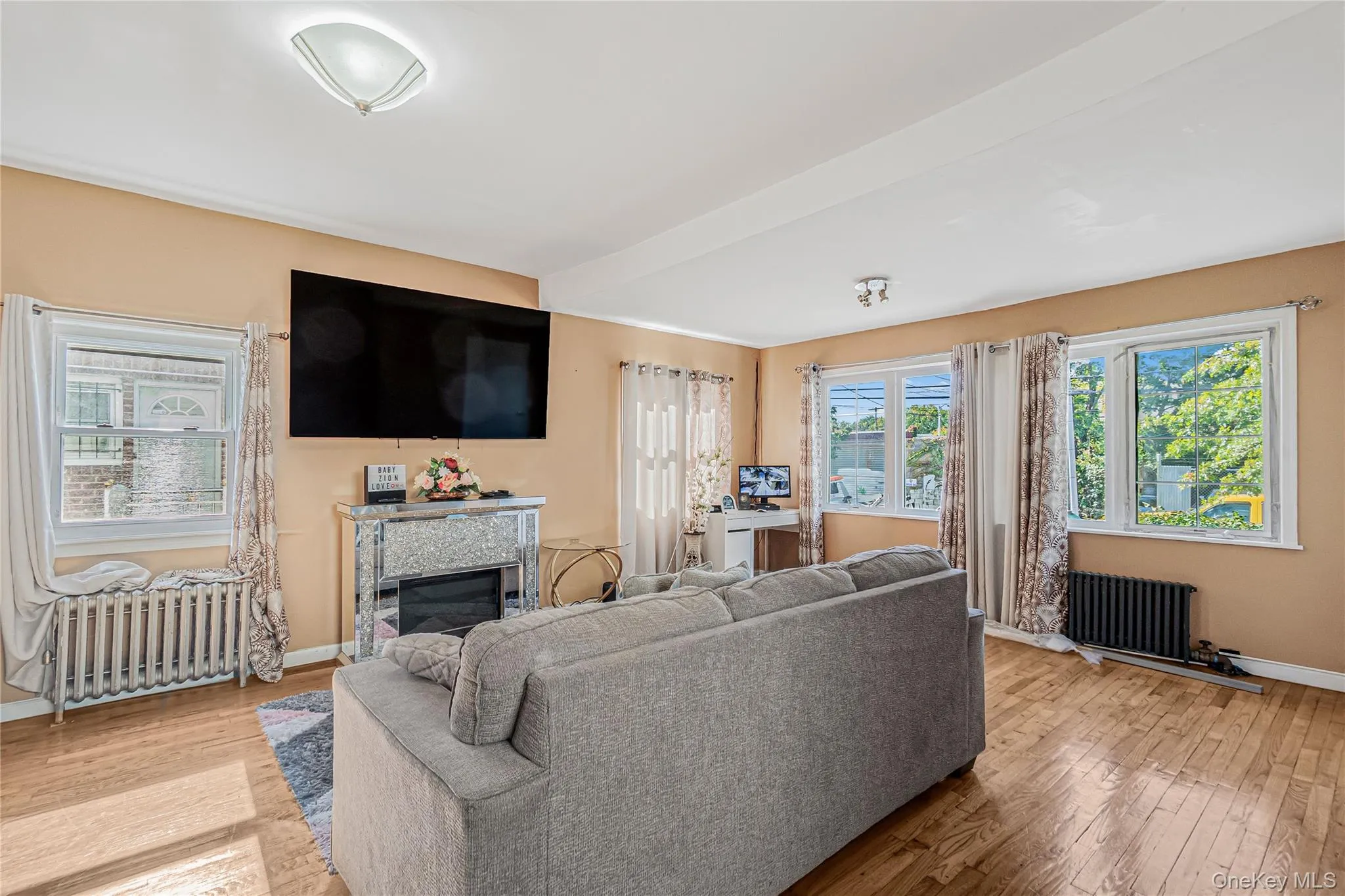 11545 172nd Street, New York, NY, 3 Bedrooms Bedrooms, 8 Rooms Rooms,3 BathroomsBathrooms,Residential,For Rent,172nd,0,1033181 11545 172nd Street, New York, NY, 3 Bedrooms Bedrooms, 8 Rooms Rooms,3 BathroomsBathrooms,Residential,For Rent,172nd,0,1033181