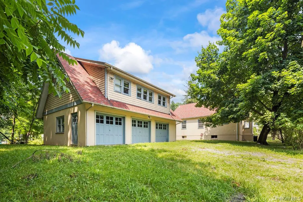 281-283 Old Haverstraw Road, Clarkstown, NY, 3 Bedrooms Bedrooms, 5 Rooms Rooms,2 BathroomsBathrooms,Residential,For Rent,Old Haverstraw,0,1033183 281-283 Old Haverstraw Road, Clarkstown, NY, 3 Bedrooms Bedrooms, 5 Rooms Rooms,2 BathroomsBathrooms,Residential,For Rent,Old Haverstraw,0,1033183