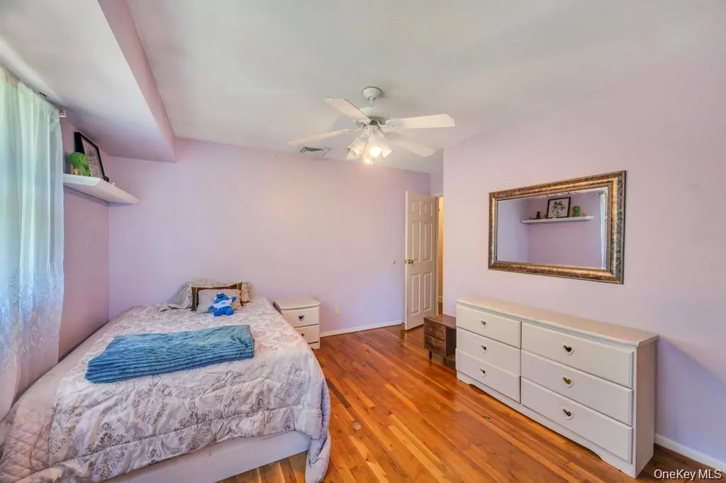 28 Penn Drive, Huntington, NY, 4 Bedrooms Bedrooms, 7 Rooms Rooms,3 BathroomsBathrooms,Residential,For Rent,Penn Drive,0,1033190 28 Penn Drive, Huntington, NY, 4 Bedrooms Bedrooms, 7 Rooms Rooms,3 BathroomsBathrooms,Residential,For Rent,Penn Drive,0,1033190
