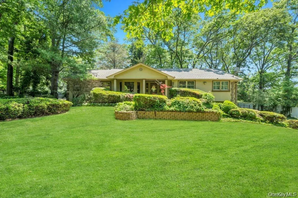 28 Penn Drive, Huntington, NY, 4 Bedrooms Bedrooms, 7 Rooms Rooms,3 BathroomsBathrooms,Residential,For Rent,Penn Drive,0,1033190 28 Penn Drive, Huntington, NY, 4 Bedrooms Bedrooms, 7 Rooms Rooms,3 BathroomsBathrooms,Residential,For Rent,Penn Drive,0,1033190