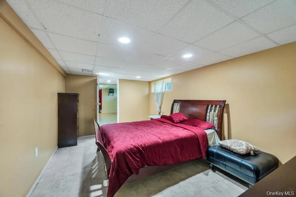 28 Penn Drive, Huntington, NY, 4 Bedrooms Bedrooms, 7 Rooms Rooms,3 BathroomsBathrooms,Residential,For Rent,Penn Drive,0,1033190 28 Penn Drive, Huntington, NY, 4 Bedrooms Bedrooms, 7 Rooms Rooms,3 BathroomsBathrooms,Residential,For Rent,Penn Drive,0,1033190