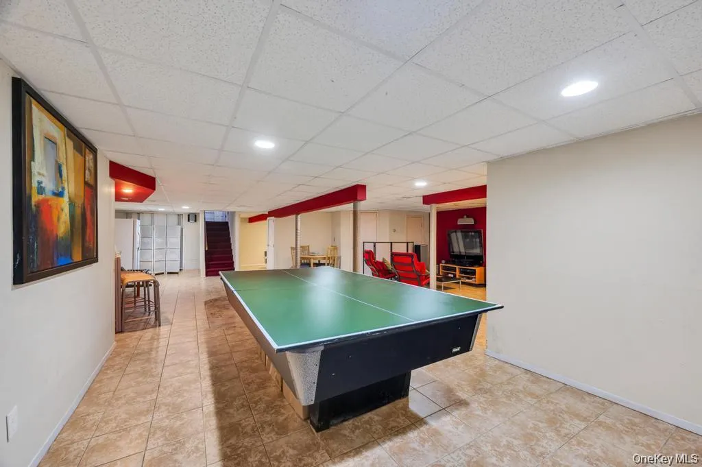 28 Penn Drive, Huntington, NY, 4 Bedrooms Bedrooms, 7 Rooms Rooms,3 BathroomsBathrooms,Residential,For Rent,Penn Drive,0,1033190 28 Penn Drive, Huntington, NY, 4 Bedrooms Bedrooms, 7 Rooms Rooms,3 BathroomsBathrooms,Residential,For Rent,Penn Drive,0,1033190