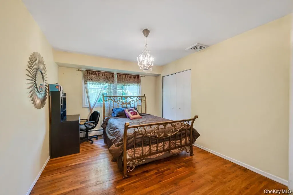 28 Penn Drive, Huntington, NY, 4 Bedrooms Bedrooms, 7 Rooms Rooms,3 BathroomsBathrooms,Residential,For Rent,Penn Drive,0,1033190 28 Penn Drive, Huntington, NY, 4 Bedrooms Bedrooms, 7 Rooms Rooms,3 BathroomsBathrooms,Residential,For Rent,Penn Drive,0,1033190