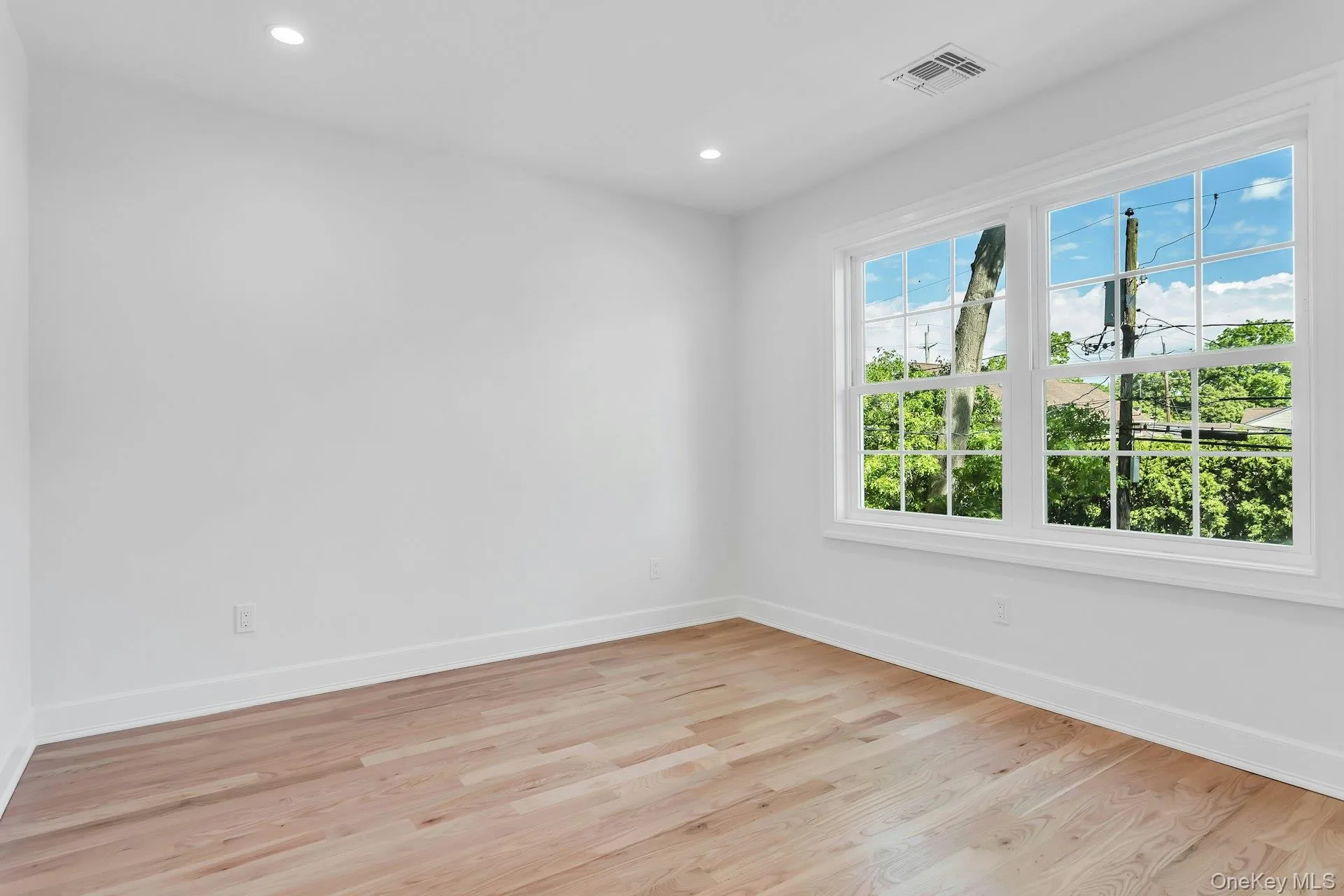 36 Michigan Avenue, Oyster Bay, NY, 5 Bedrooms Bedrooms, 9 Rooms Rooms,3 BathroomsBathrooms,Residential,For Rent,Michigan,0,1033192 36 Michigan Avenue, Oyster Bay, NY, 5 Bedrooms Bedrooms, 9 Rooms Rooms,3 BathroomsBathrooms,Residential,For Rent,Michigan,0,1033192