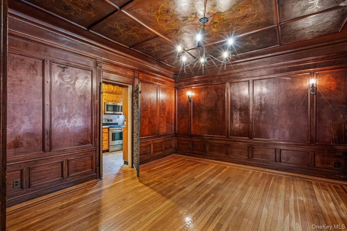 102-02 Ascan Avenue, New York, NY, 4 Bedrooms Bedrooms, 12 Rooms Rooms,3 BathroomsBathrooms,Residential,For Rent,Ascan,0,1033196 102-02 Ascan Avenue, New York, NY, 4 Bedrooms Bedrooms, 12 Rooms Rooms,3 BathroomsBathrooms,Residential,For Rent,Ascan,0,1033196