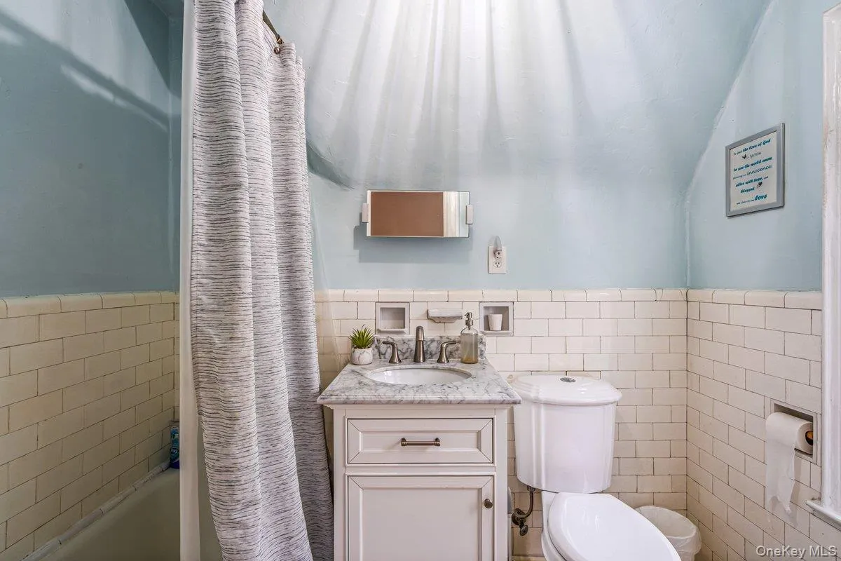 102-02 Ascan Avenue, New York, NY, 4 Bedrooms Bedrooms, 12 Rooms Rooms,3 BathroomsBathrooms,Residential,For Rent,Ascan,0,1033196 102-02 Ascan Avenue, New York, NY, 4 Bedrooms Bedrooms, 12 Rooms Rooms,3 BathroomsBathrooms,Residential,For Rent,Ascan,0,1033196