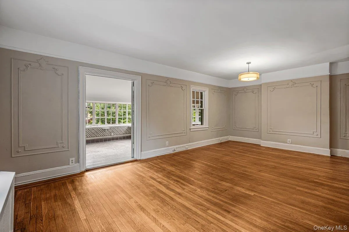 102-02 Ascan Avenue, New York, NY, 4 Bedrooms Bedrooms, 12 Rooms Rooms,3 BathroomsBathrooms,Residential,For Rent,Ascan,0,1033196 102-02 Ascan Avenue, New York, NY, 4 Bedrooms Bedrooms, 12 Rooms Rooms,3 BathroomsBathrooms,Residential,For Rent,Ascan,0,1033196