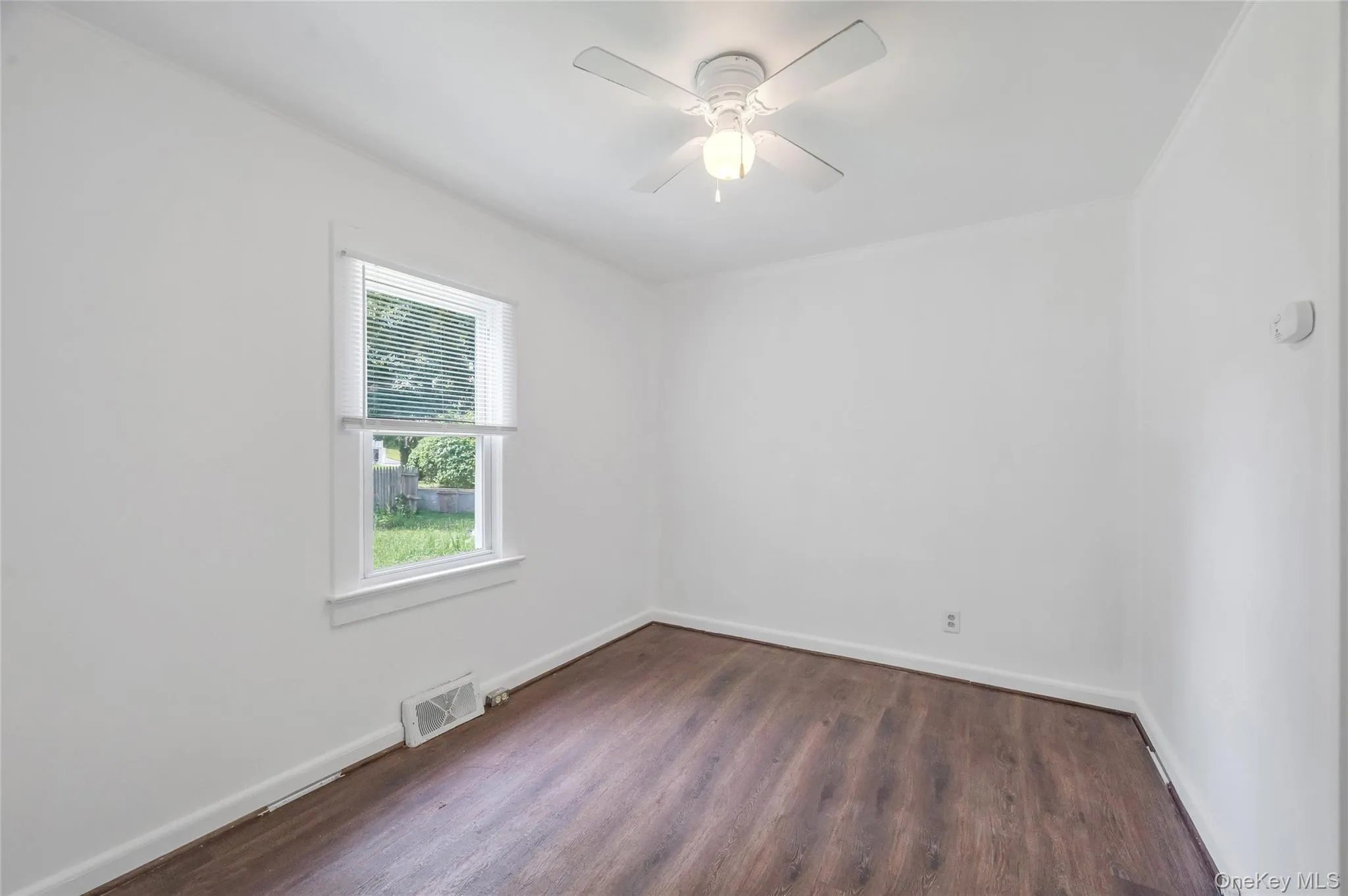 34 Shore Drive, Livingston, NY, 2 Bedrooms Bedrooms, 4 Rooms Rooms,1 BathroomBathrooms,Residential,For Rent,Shore,0,1033202 34 Shore Drive, Livingston, NY, 2 Bedrooms Bedrooms, 4 Rooms Rooms,1 BathroomBathrooms,Residential,For Rent,Shore,0,1033202