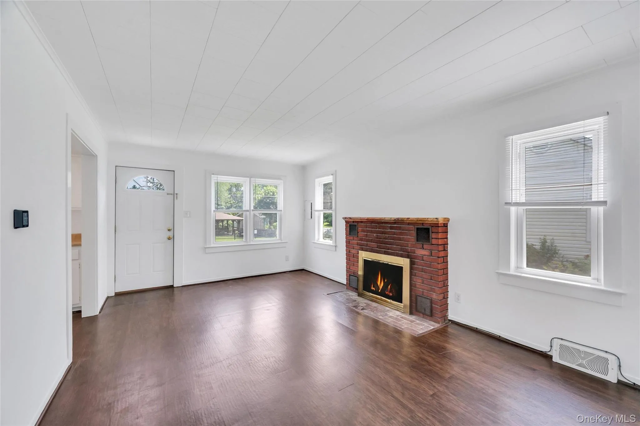 34 Shore Drive, Livingston, NY, 2 Bedrooms Bedrooms, 4 Rooms Rooms,1 BathroomBathrooms,Residential,For Rent,Shore,0,1033202 34 Shore Drive, Livingston, NY, 2 Bedrooms Bedrooms, 4 Rooms Rooms,1 BathroomBathrooms,Residential,For Rent,Shore,0,1033202