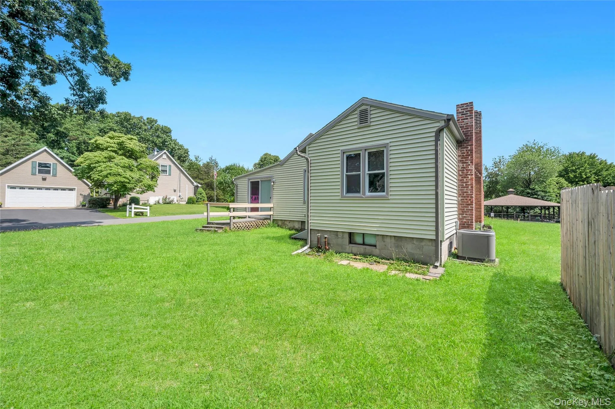 34 Shore Drive, Livingston, NY, 2 Bedrooms Bedrooms, 4 Rooms Rooms,1 BathroomBathrooms,Residential,For Rent,Shore,0,1033202 34 Shore Drive, Livingston, NY, 2 Bedrooms Bedrooms, 4 Rooms Rooms,1 BathroomBathrooms,Residential,For Rent,Shore,0,1033202