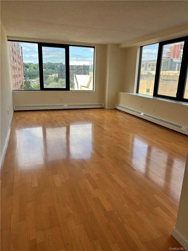 4 Martine Avenue, White Plains, NY, 2 Bedrooms Bedrooms, 4 Rooms Rooms,2 BathroomsBathrooms,Residential Lease,For Rent,Martine,0,1033206 4 Martine Avenue, White Plains, NY, 2 Bedrooms Bedrooms, 4 Rooms Rooms,2 BathroomsBathrooms,Residential Lease,For Rent,Martine,0,1033206