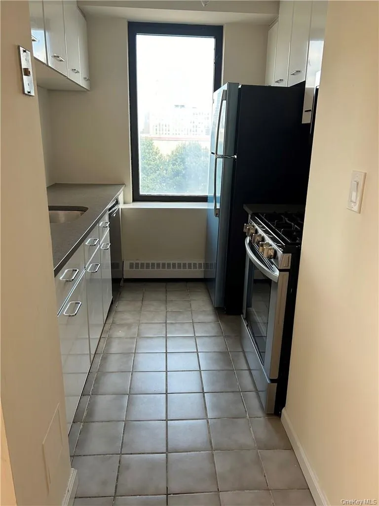 4 Martine Avenue, White Plains, NY, 2 Bedrooms Bedrooms, 4 Rooms Rooms,2 BathroomsBathrooms,Residential Lease,For Rent,Martine,0,1033206 4 Martine Avenue, White Plains, NY, 2 Bedrooms Bedrooms, 4 Rooms Rooms,2 BathroomsBathrooms,Residential Lease,For Rent,Martine,0,1033206