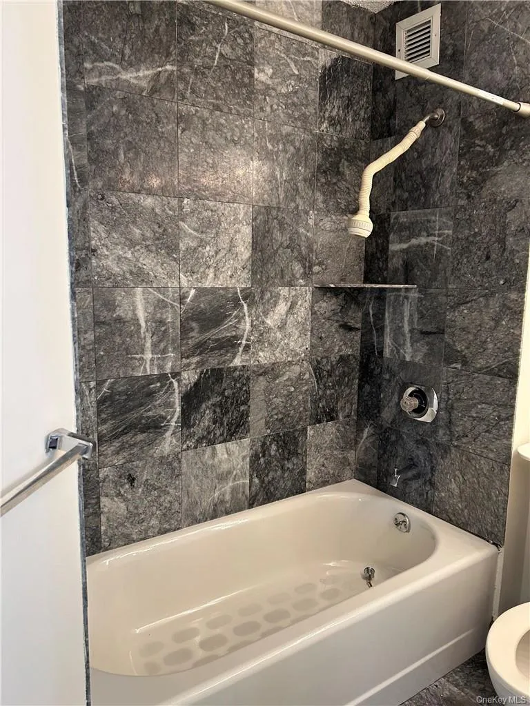 4 Martine Avenue, White Plains, NY, 2 Bedrooms Bedrooms, 4 Rooms Rooms,2 BathroomsBathrooms,Residential Lease,For Rent,Martine,0,1033206 4 Martine Avenue, White Plains, NY, 2 Bedrooms Bedrooms, 4 Rooms Rooms,2 BathroomsBathrooms,Residential Lease,For Rent,Martine,0,1033206