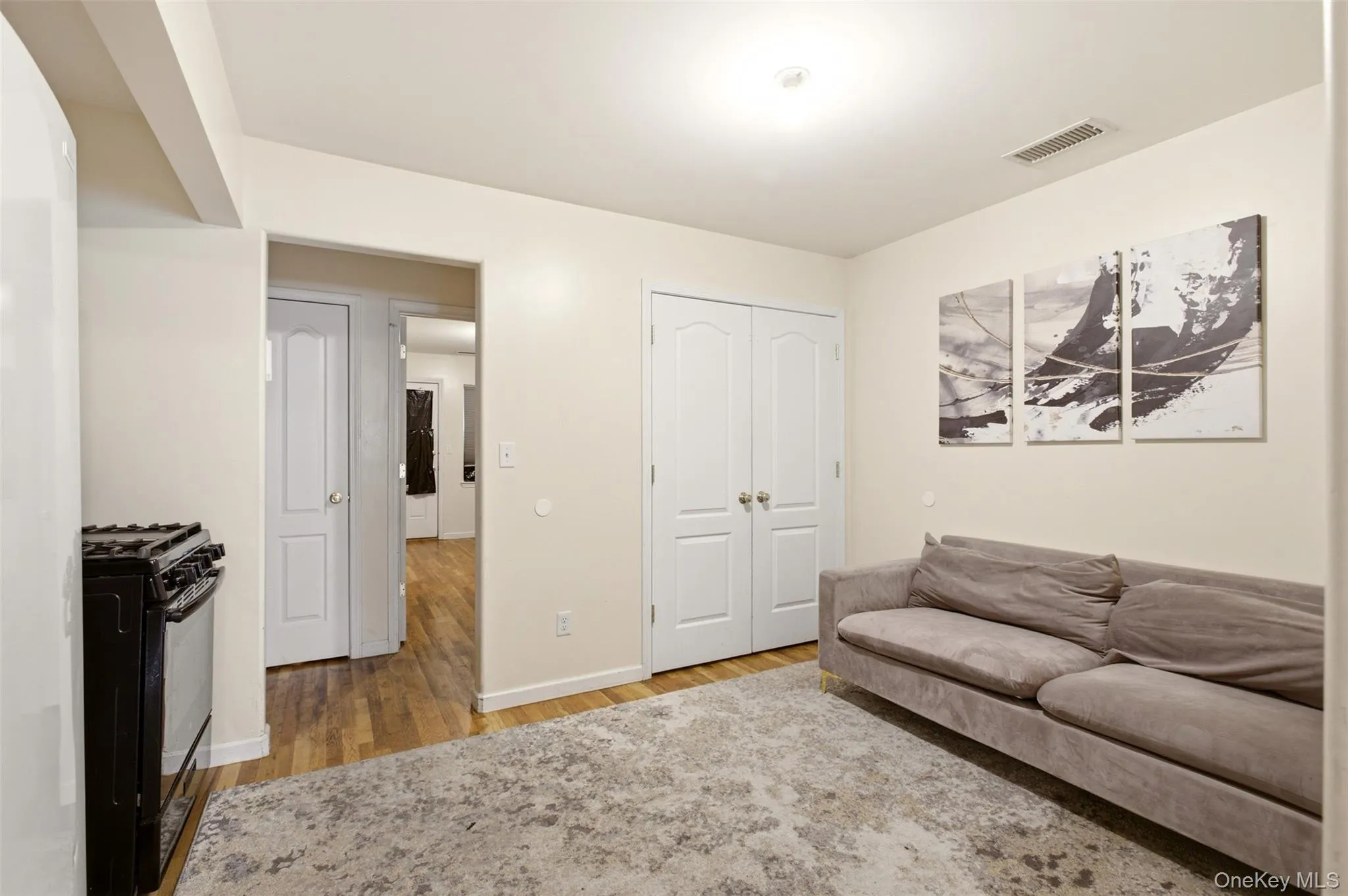 16 Elm Street, Ramapo, NY, 4 Bedrooms Bedrooms, 9 Rooms Rooms,2 BathroomsBathrooms,Residential,For Rent,Elm,0,1033208 16 Elm Street, Ramapo, NY, 4 Bedrooms Bedrooms, 9 Rooms Rooms,2 BathroomsBathrooms,Residential,For Rent,Elm,0,1033208