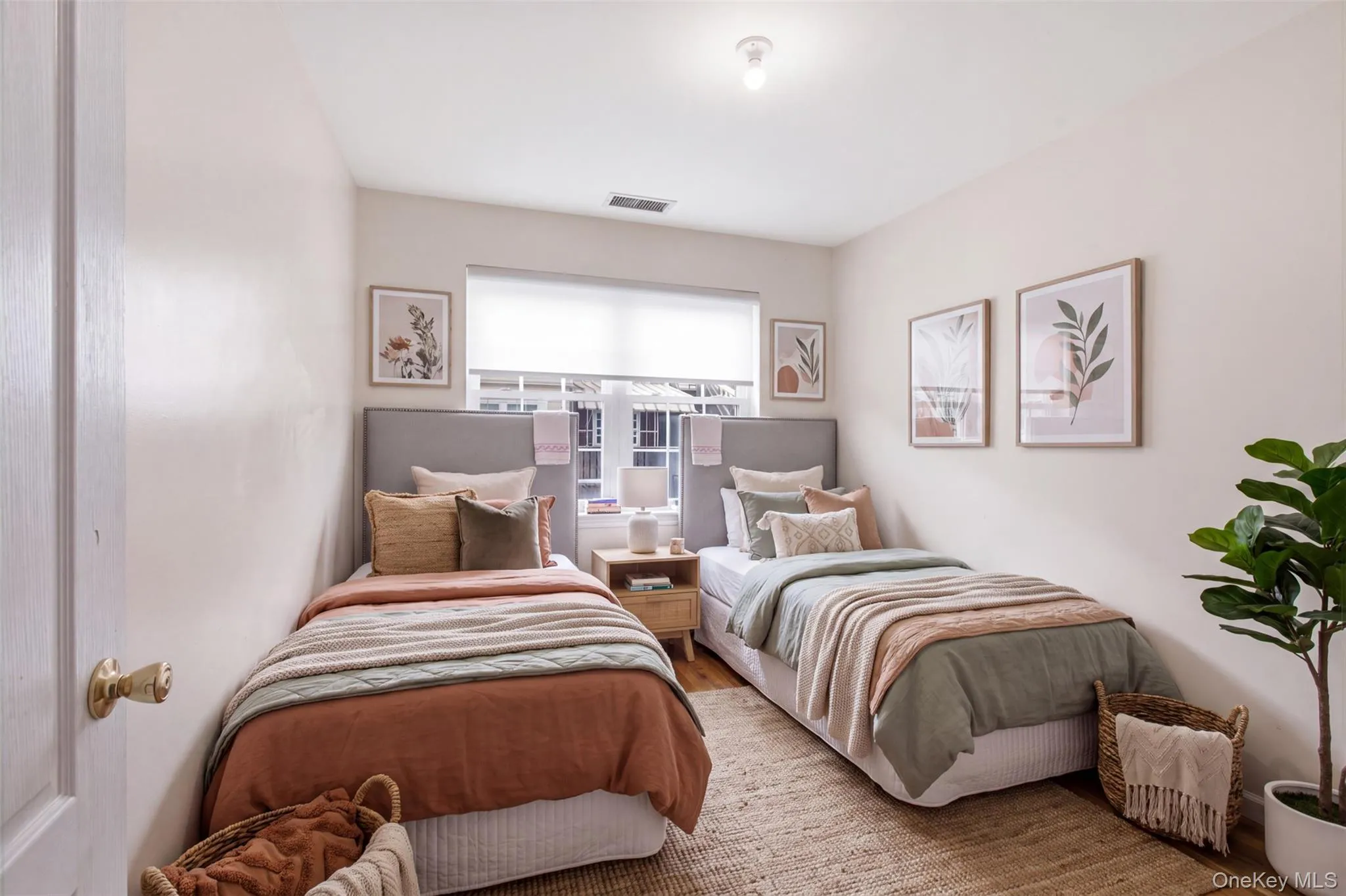 16 Elm Street, Ramapo, NY, 4 Bedrooms Bedrooms, 9 Rooms Rooms,2 BathroomsBathrooms,Residential,For Rent,Elm,0,1033208 16 Elm Street, Ramapo, NY, 4 Bedrooms Bedrooms, 9 Rooms Rooms,2 BathroomsBathrooms,Residential,For Rent,Elm,0,1033208