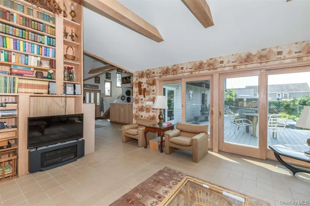 18 Tarpon Road, Southampton, NY, 4 Bedrooms Bedrooms, 11 Rooms Rooms,3 BathroomsBathrooms,Residential Lease,For Rent,Tarpon,0,1033209 18 Tarpon Road, Southampton, NY, 4 Bedrooms Bedrooms, 11 Rooms Rooms,3 BathroomsBathrooms,Residential Lease,For Rent,Tarpon,0,1033209