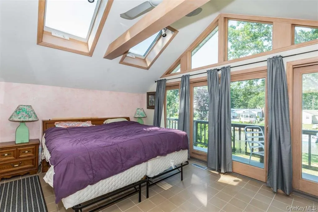 18 Tarpon Road, Southampton, NY, 4 Bedrooms Bedrooms, 11 Rooms Rooms,3 BathroomsBathrooms,Residential Lease,For Rent,Tarpon,0,1033209 18 Tarpon Road, Southampton, NY, 4 Bedrooms Bedrooms, 11 Rooms Rooms,3 BathroomsBathrooms,Residential Lease,For Rent,Tarpon,0,1033209