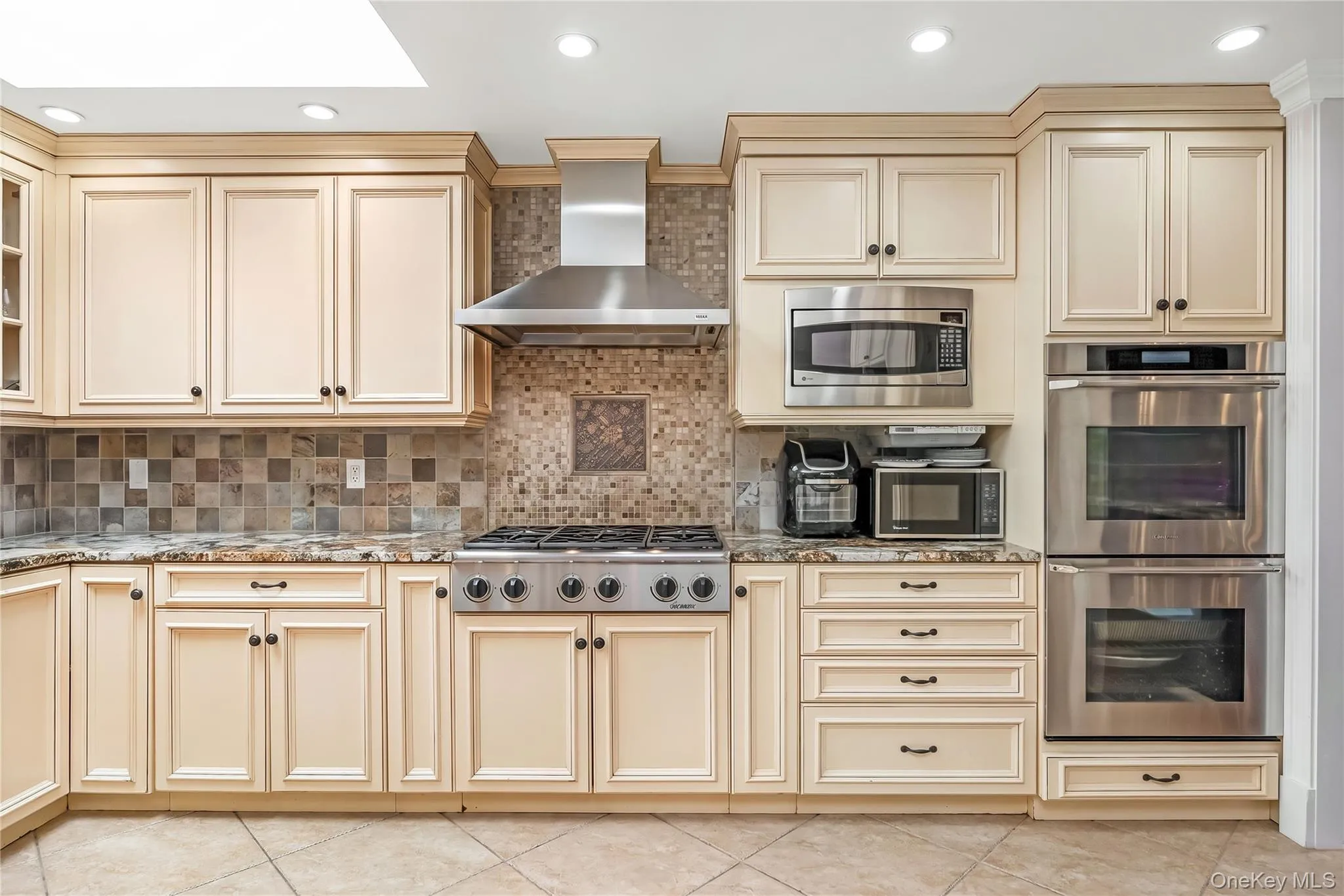 17 Lincoln Avenue, Oyster Bay, NY, 4 Bedrooms Bedrooms, 12 Rooms Rooms,3 BathroomsBathrooms,Residential,For Rent,Lincoln,0,1033212 17 Lincoln Avenue, Oyster Bay, NY, 4 Bedrooms Bedrooms, 12 Rooms Rooms,3 BathroomsBathrooms,Residential,For Rent,Lincoln,0,1033212