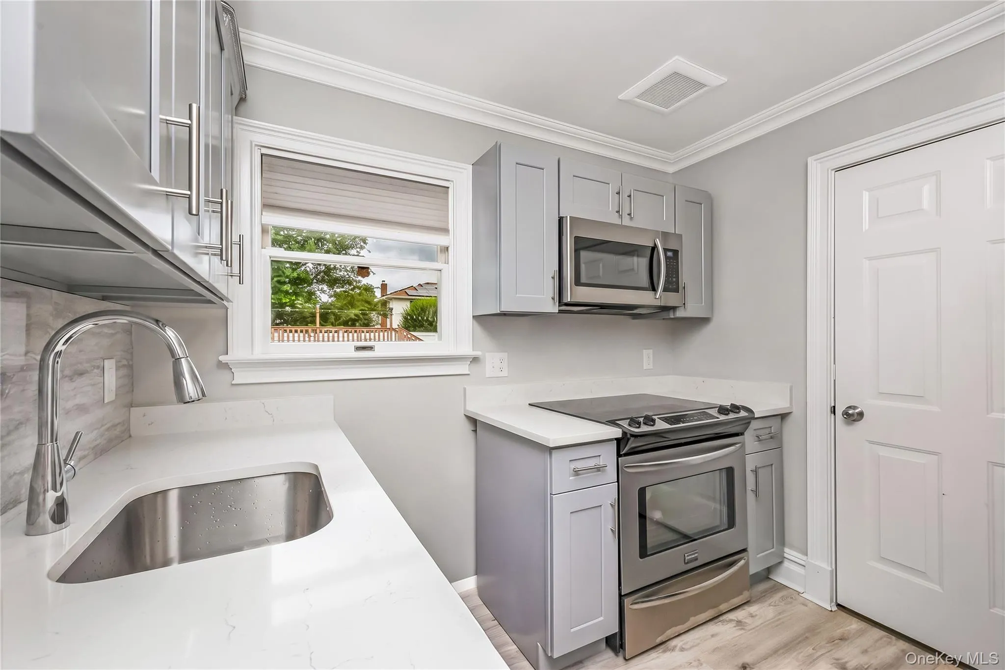 17 Lincoln Avenue, Oyster Bay, NY, 4 Bedrooms Bedrooms, 12 Rooms Rooms,3 BathroomsBathrooms,Residential,For Rent,Lincoln,0,1033212 17 Lincoln Avenue, Oyster Bay, NY, 4 Bedrooms Bedrooms, 12 Rooms Rooms,3 BathroomsBathrooms,Residential,For Rent,Lincoln,0,1033212