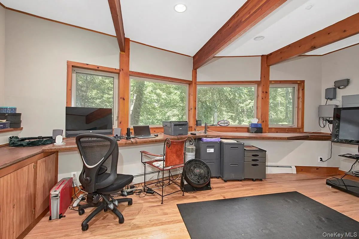 Office or rec-room. Office or rec-room.