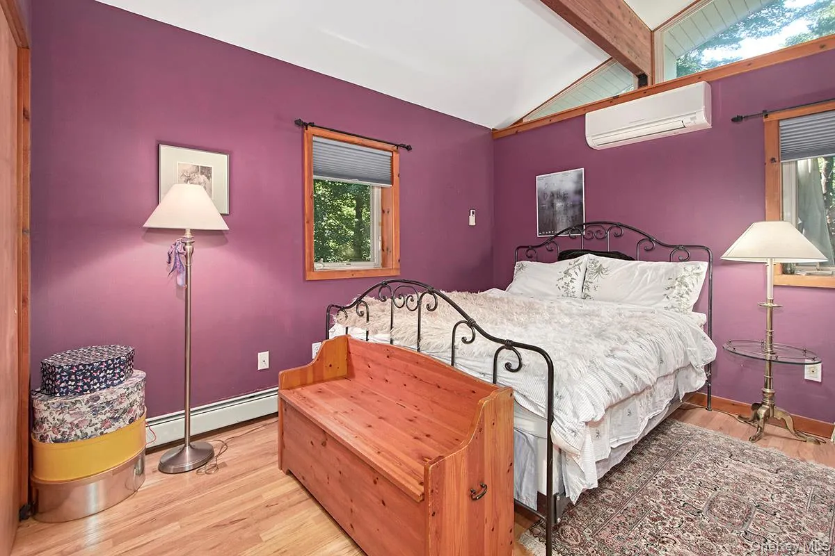 Another bedroom Another bedroom