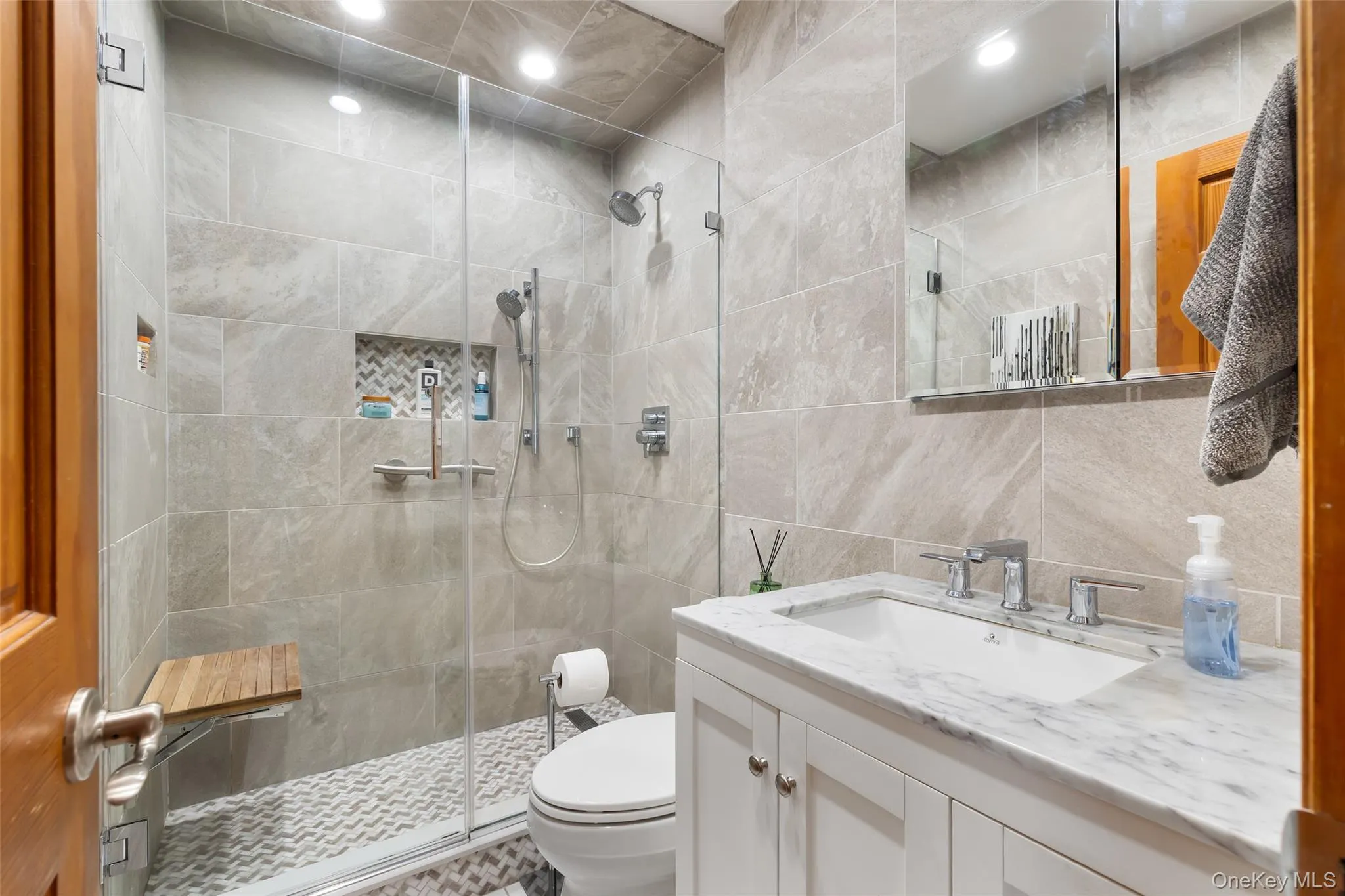 2100 North Drive, Hempstead, NY, 3 Bedrooms Bedrooms, 6 Rooms Rooms,1 BathroomBathrooms,Residential,For Rent,North,0,1033217 2100 North Drive, Hempstead, NY, 3 Bedrooms Bedrooms, 6 Rooms Rooms,1 BathroomBathrooms,Residential,For Rent,North,0,1033217