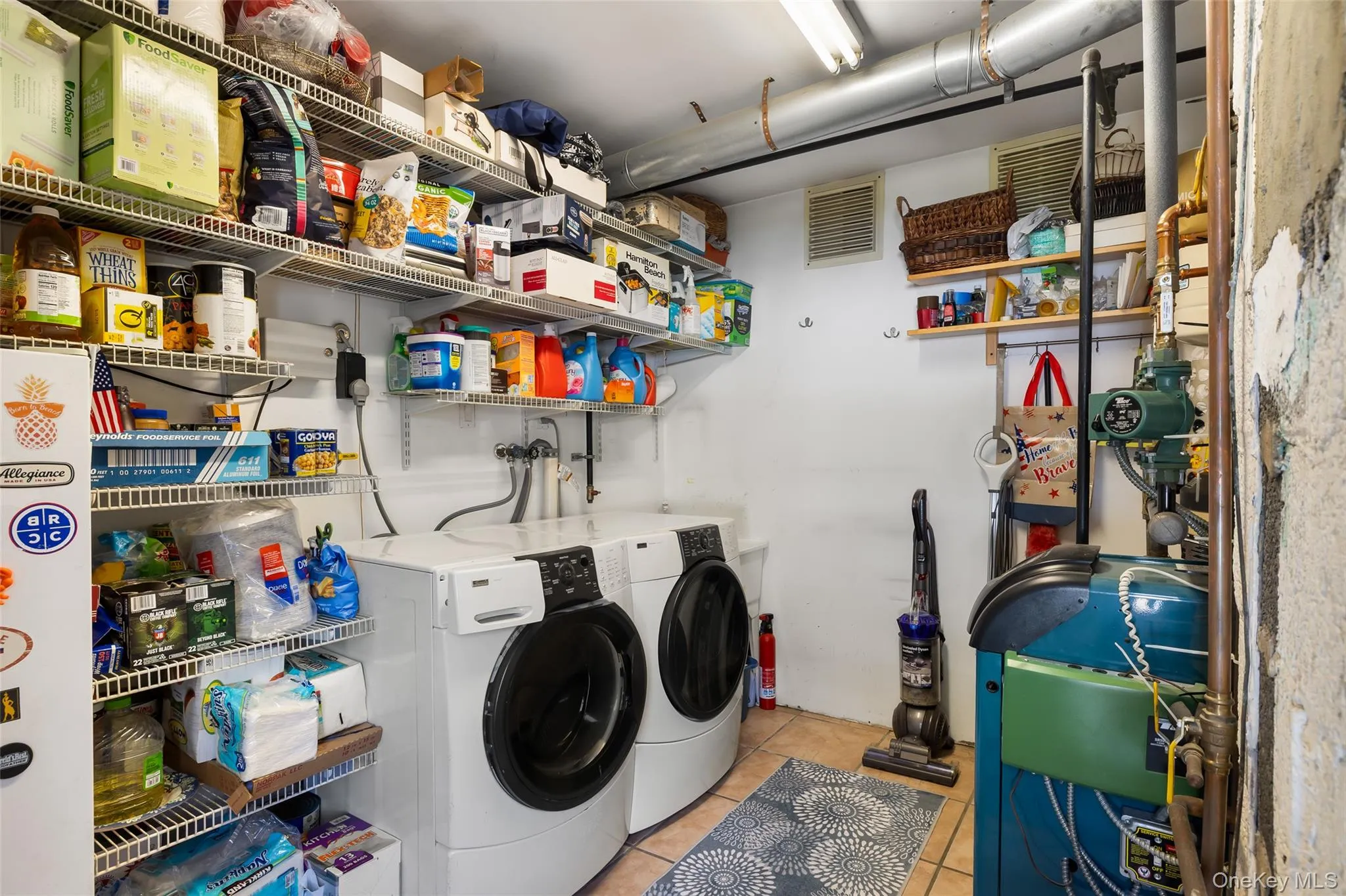 2100 North Drive, Hempstead, NY, 3 Bedrooms Bedrooms, 6 Rooms Rooms,1 BathroomBathrooms,Residential,For Rent,North,0,1033217 2100 North Drive, Hempstead, NY, 3 Bedrooms Bedrooms, 6 Rooms Rooms,1 BathroomBathrooms,Residential,For Rent,North,0,1033217
