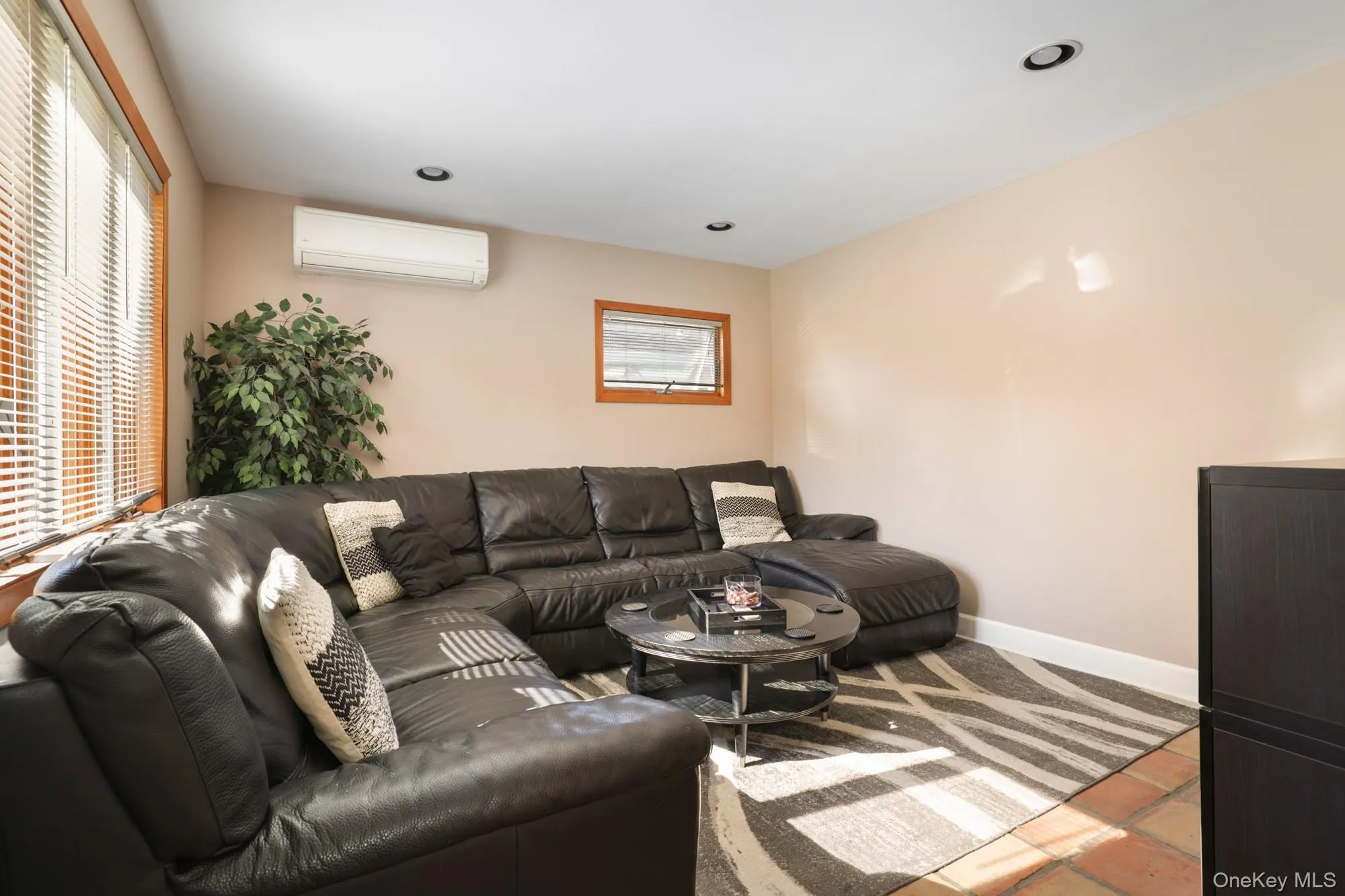 2100 North Drive, Hempstead, NY, 3 Bedrooms Bedrooms, 6 Rooms Rooms,1 BathroomBathrooms,Residential,For Rent,North,0,1033217 2100 North Drive, Hempstead, NY, 3 Bedrooms Bedrooms, 6 Rooms Rooms,1 BathroomBathrooms,Residential,For Rent,North,0,1033217