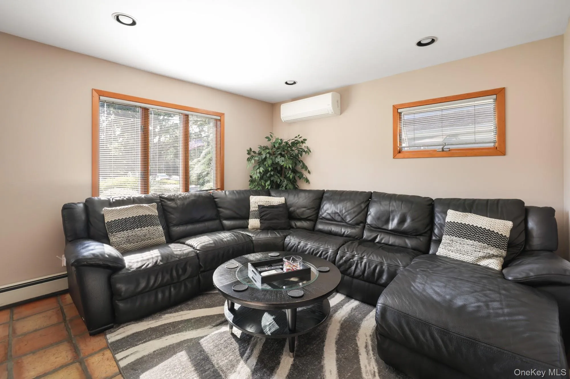 2100 North Drive, Hempstead, NY, 3 Bedrooms Bedrooms, 6 Rooms Rooms,1 BathroomBathrooms,Residential,For Rent,North,0,1033217 2100 North Drive, Hempstead, NY, 3 Bedrooms Bedrooms, 6 Rooms Rooms,1 BathroomBathrooms,Residential,For Rent,North,0,1033217