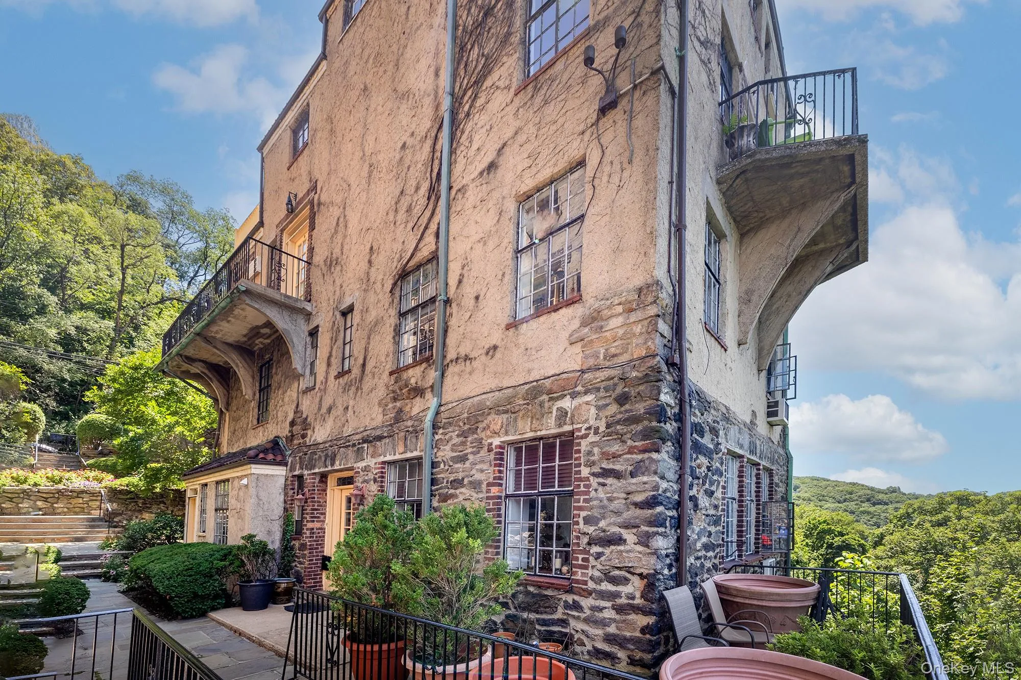 2501 Palisade Avenue, New York, NY, 3 Bedrooms Bedrooms, 6 Rooms Rooms,2 BathroomsBathrooms,Residential,For Rent,Palisade,0,1033219 2501 Palisade Avenue, New York, NY, 3 Bedrooms Bedrooms, 6 Rooms Rooms,2 BathroomsBathrooms,Residential,For Rent,Palisade,0,1033219