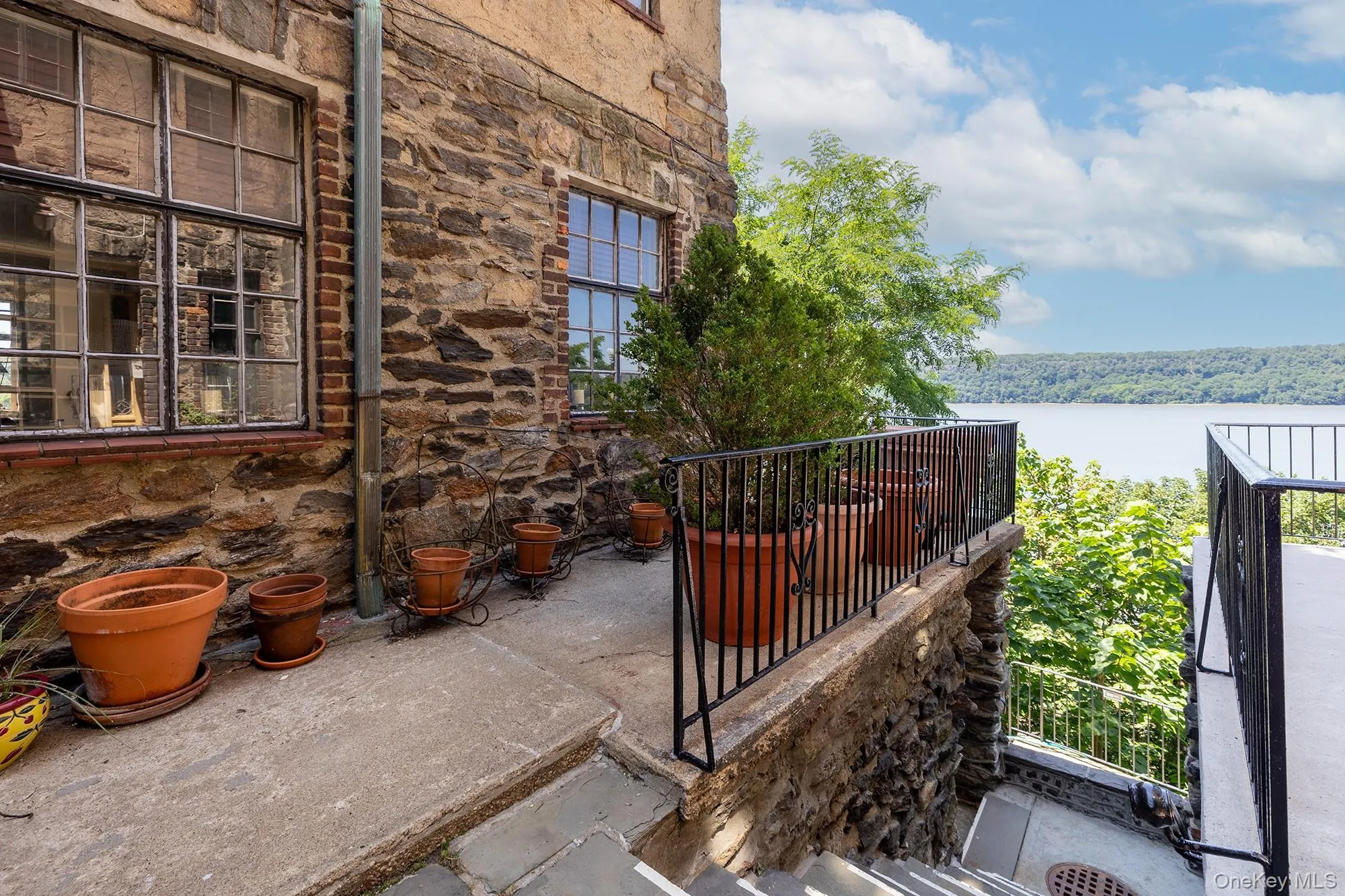 2501 Palisade Avenue, New York, NY, 3 Bedrooms Bedrooms, 6 Rooms Rooms,2 BathroomsBathrooms,Residential,For Rent,Palisade,0,1033219 2501 Palisade Avenue, New York, NY, 3 Bedrooms Bedrooms, 6 Rooms Rooms,2 BathroomsBathrooms,Residential,For Rent,Palisade,0,1033219