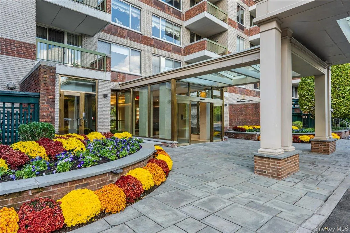 100 Hilton Avenue, Hempstead, NY, 1 Bedroom Bedrooms, 4 Room Rooms,1 BathroomBathrooms,Residential Lease,For Rent,Hilton,0,1033220 100 Hilton Avenue, Hempstead, NY, 1 Bedroom Bedrooms, 4 Room Rooms,1 BathroomBathrooms,Residential Lease,For Rent,Hilton,0,1033220