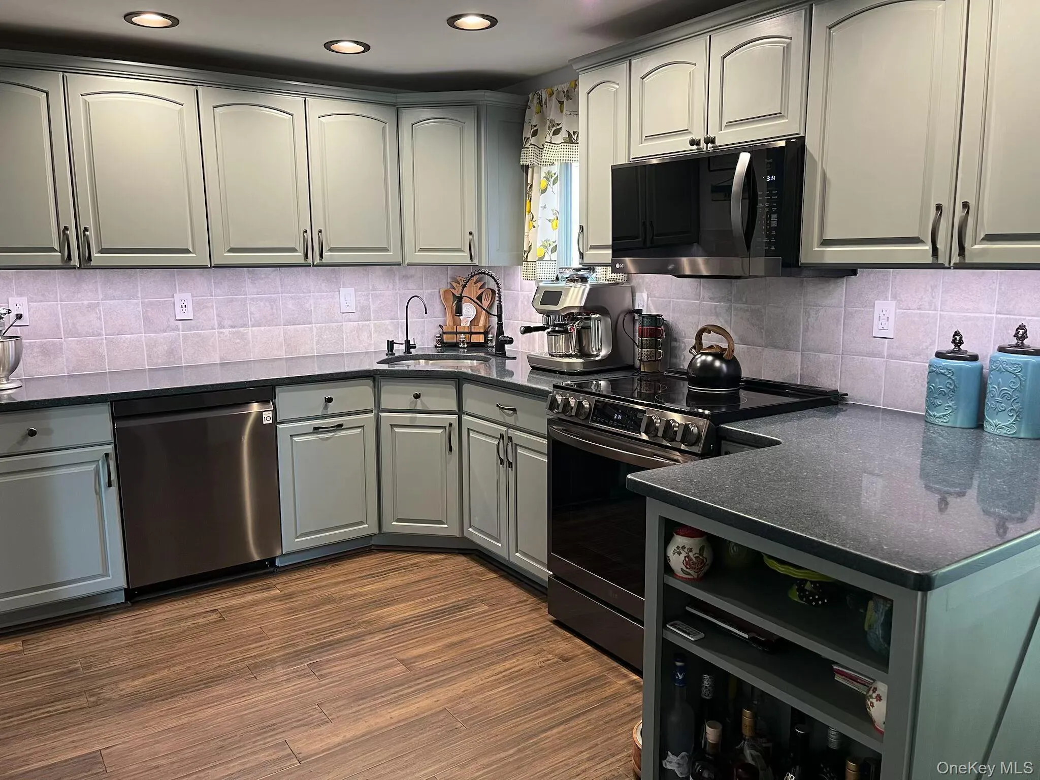 87 Matsunaye Drive, Brookhaven, NY, 4 Bedrooms Bedrooms, 8 Rooms Rooms,2 BathroomsBathrooms,Residential,For Rent,Matsunaye,0,1033236 87 Matsunaye Drive, Brookhaven, NY, 4 Bedrooms Bedrooms, 8 Rooms Rooms,2 BathroomsBathrooms,Residential,For Rent,Matsunaye,0,1033236