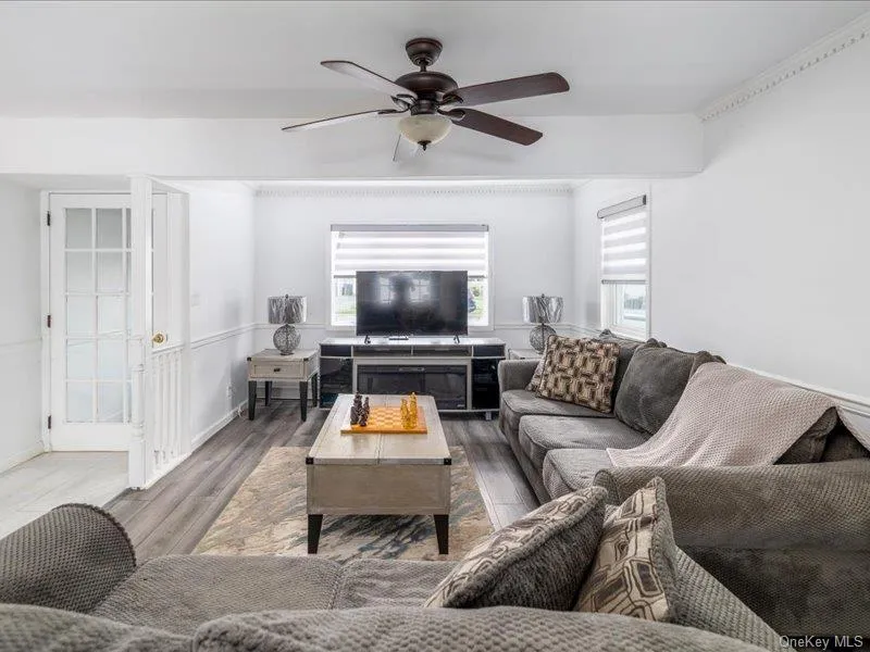 18 Old Farm Road, Hempstead, NY, 6 Bedrooms Bedrooms, 10 Rooms Rooms,2 BathroomsBathrooms,Residential,For Rent,Old Farm,0,1033238 18 Old Farm Road, Hempstead, NY, 6 Bedrooms Bedrooms, 10 Rooms Rooms,2 BathroomsBathrooms,Residential,For Rent,Old Farm,0,1033238