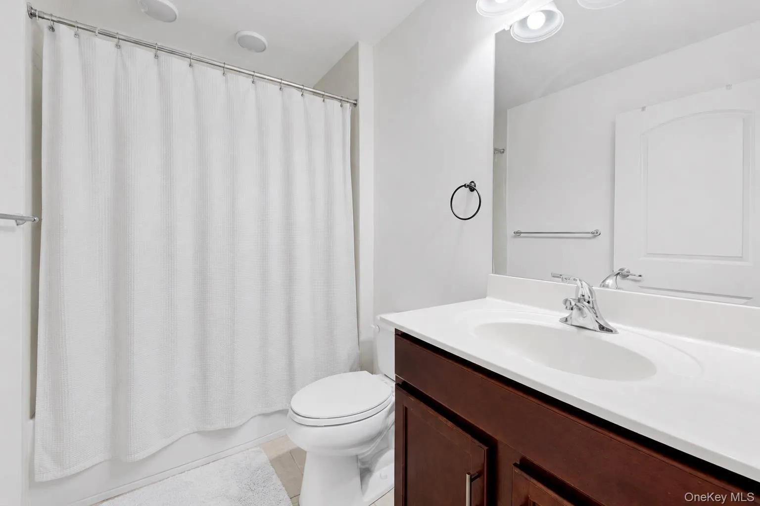 4 Kless Court, Middletown, NY, 3 Bedrooms Bedrooms, 7 Rooms Rooms,2 BathroomsBathrooms,Residential,For Rent,Kless,0,1033242 4 Kless Court, Middletown, NY, 3 Bedrooms Bedrooms, 7 Rooms Rooms,2 BathroomsBathrooms,Residential,For Rent,Kless,0,1033242