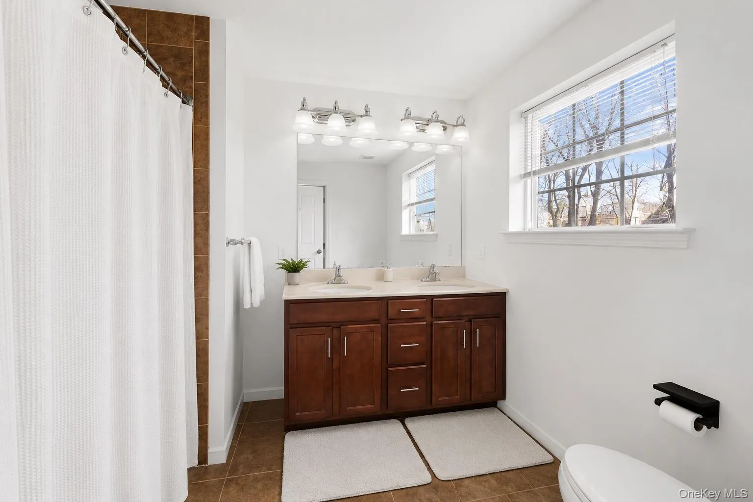 4 Kless Court, Middletown, NY, 3 Bedrooms Bedrooms, 7 Rooms Rooms,2 BathroomsBathrooms,Residential,For Rent,Kless,0,1033242 4 Kless Court, Middletown, NY, 3 Bedrooms Bedrooms, 7 Rooms Rooms,2 BathroomsBathrooms,Residential,For Rent,Kless,0,1033242