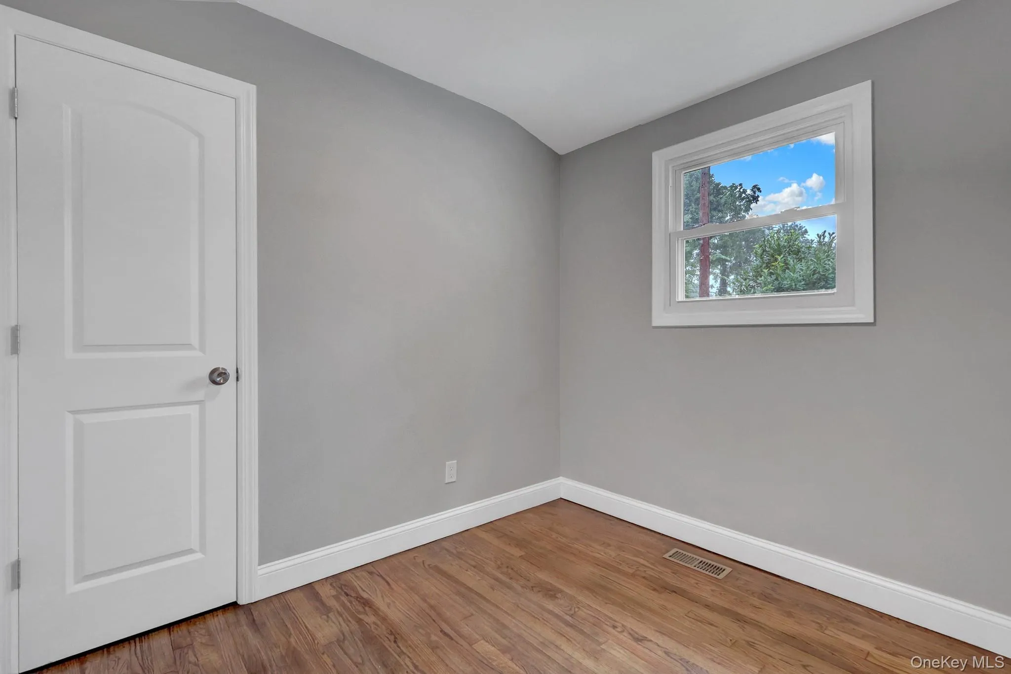 47 Hayrick Lane, Smithtown, NY, 3 Bedrooms Bedrooms, 8 Rooms Rooms,2 BathroomsBathrooms,Residential,For Rent,Hayrick,0,1033244 47 Hayrick Lane, Smithtown, NY, 3 Bedrooms Bedrooms, 8 Rooms Rooms,2 BathroomsBathrooms,Residential,For Rent,Hayrick,0,1033244