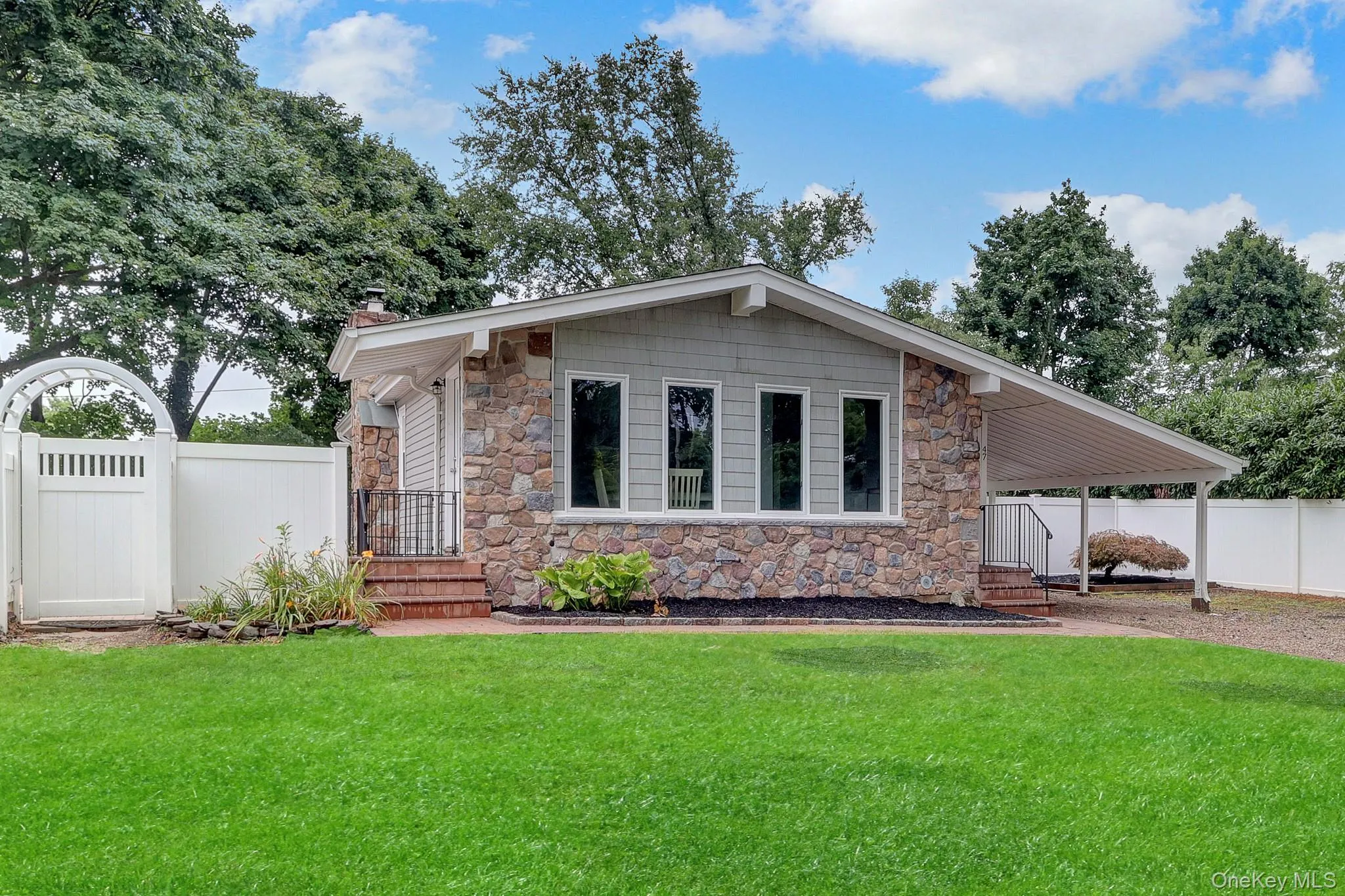 47 Hayrick Lane, Smithtown, NY, 3 Bedrooms Bedrooms, 8 Rooms Rooms,2 BathroomsBathrooms,Residential,For Rent,Hayrick,0,1033244 47 Hayrick Lane, Smithtown, NY, 3 Bedrooms Bedrooms, 8 Rooms Rooms,2 BathroomsBathrooms,Residential,For Rent,Hayrick,0,1033244