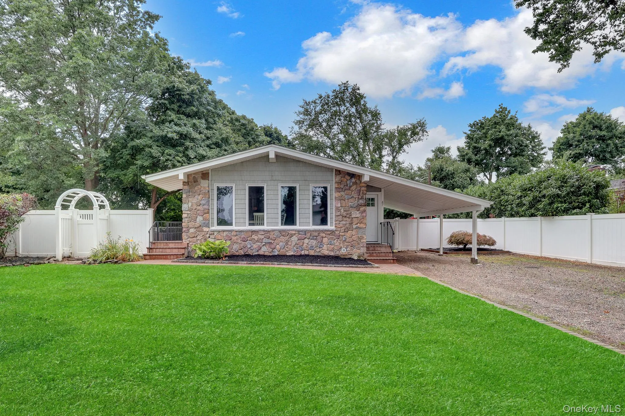 47 Hayrick Lane, Smithtown, NY, 3 Bedrooms Bedrooms, 8 Rooms Rooms,2 BathroomsBathrooms,Residential,For Rent,Hayrick,0,1033244 47 Hayrick Lane, Smithtown, NY, 3 Bedrooms Bedrooms, 8 Rooms Rooms,2 BathroomsBathrooms,Residential,For Rent,Hayrick,0,1033244