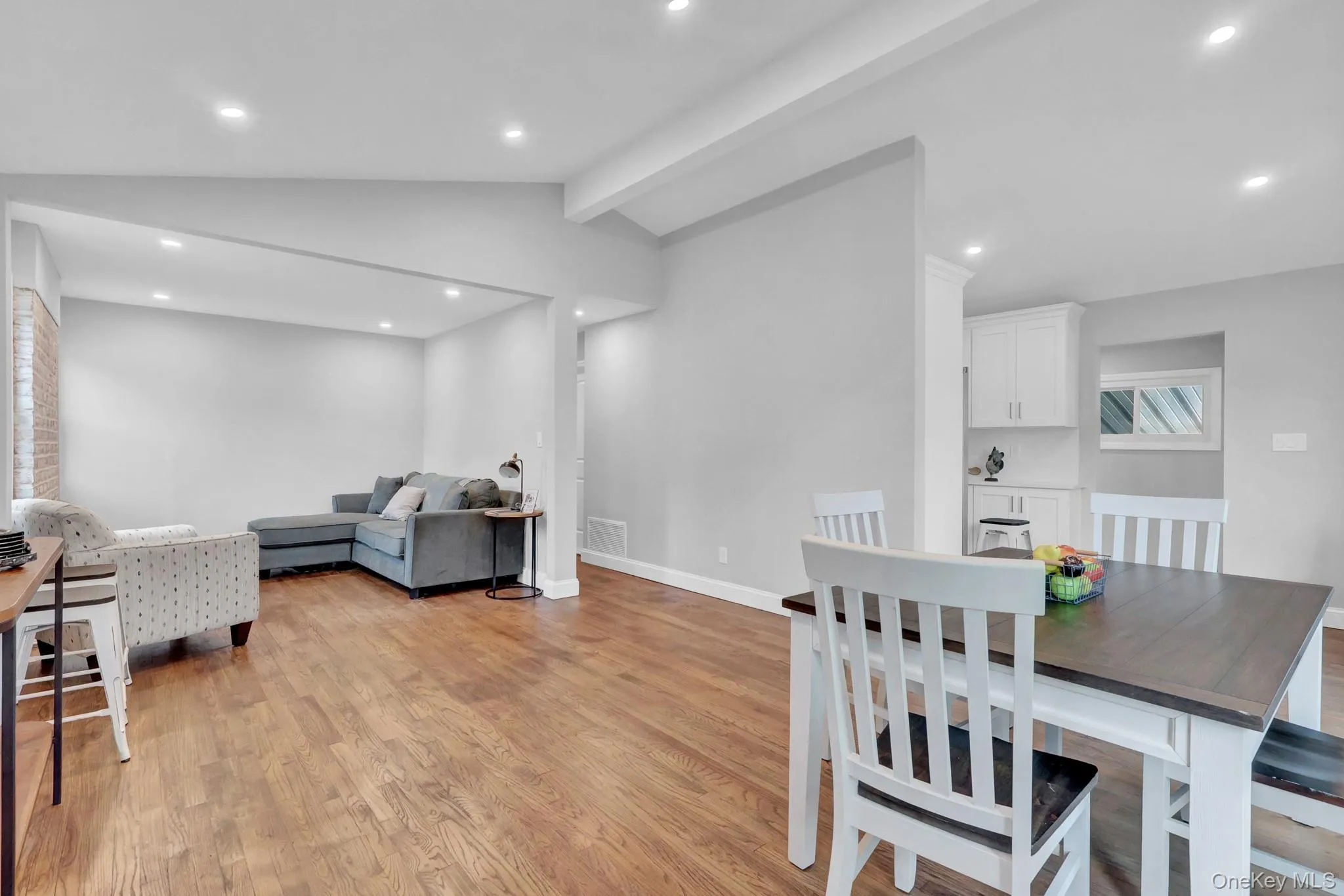 47 Hayrick Lane, Smithtown, NY, 3 Bedrooms Bedrooms, 8 Rooms Rooms,2 BathroomsBathrooms,Residential,For Rent,Hayrick,0,1033244 47 Hayrick Lane, Smithtown, NY, 3 Bedrooms Bedrooms, 8 Rooms Rooms,2 BathroomsBathrooms,Residential,For Rent,Hayrick,0,1033244