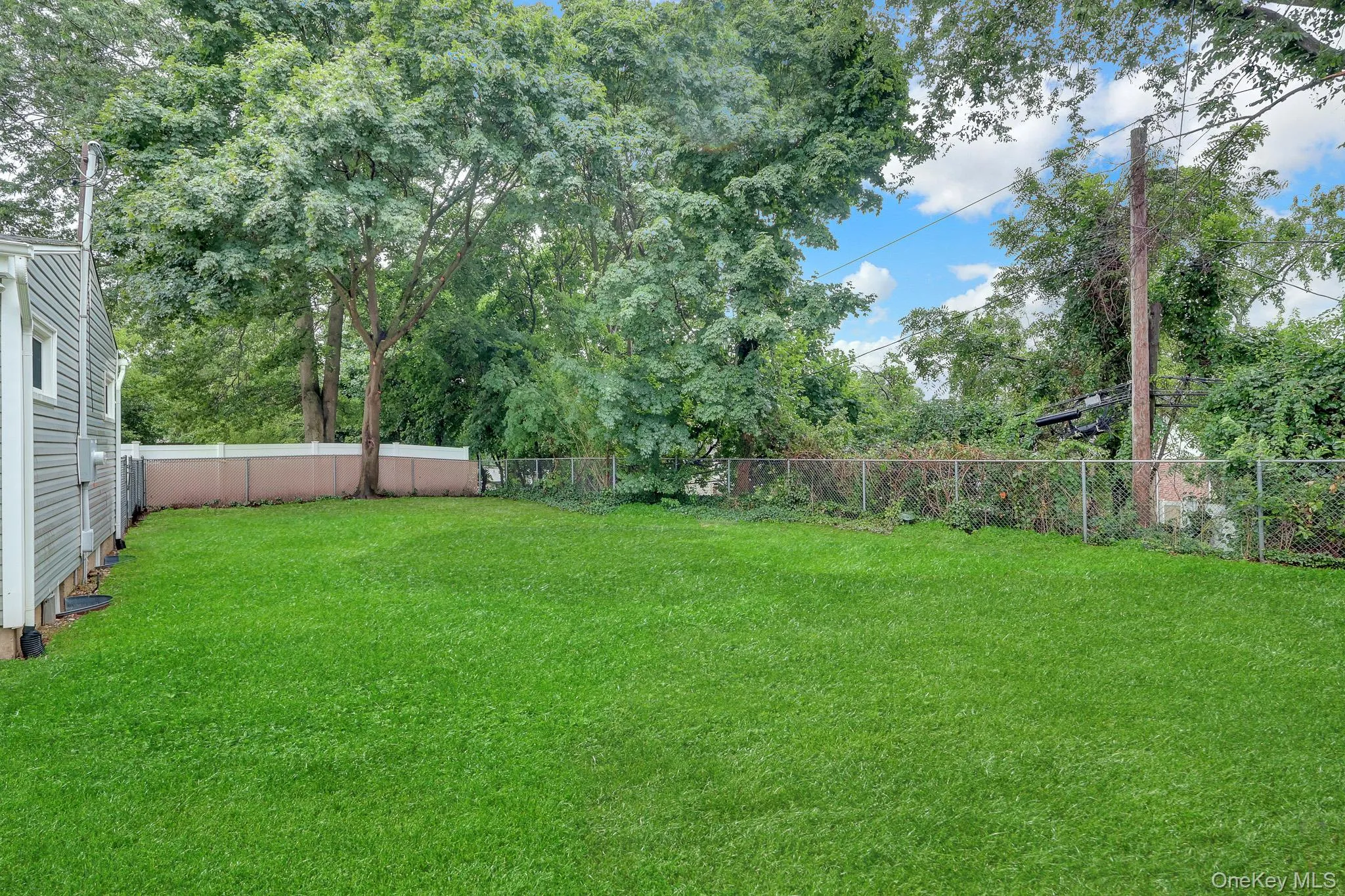 47 Hayrick Lane, Smithtown, NY, 3 Bedrooms Bedrooms, 8 Rooms Rooms,2 BathroomsBathrooms,Residential,For Rent,Hayrick,0,1033244 47 Hayrick Lane, Smithtown, NY, 3 Bedrooms Bedrooms, 8 Rooms Rooms,2 BathroomsBathrooms,Residential,For Rent,Hayrick,0,1033244