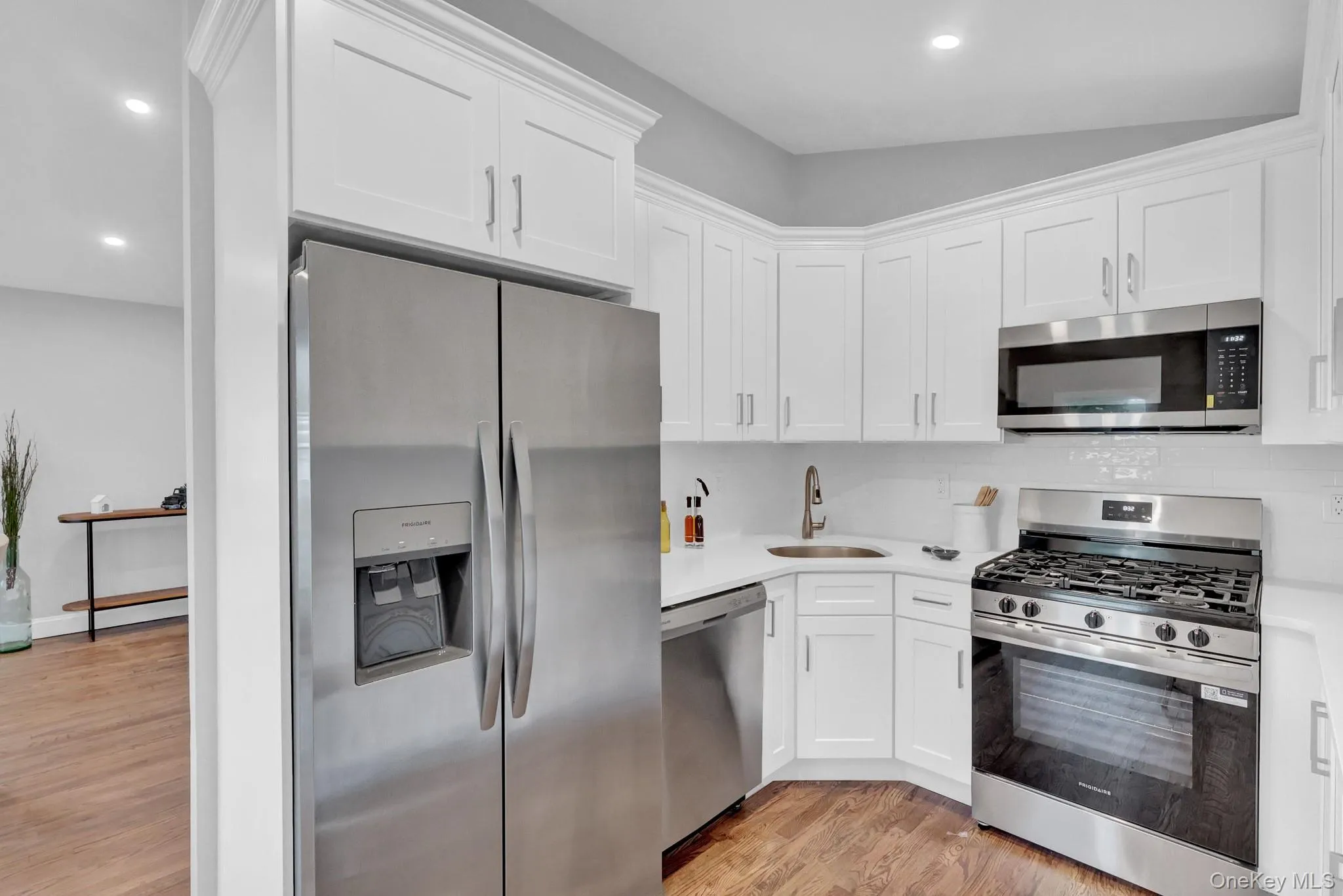 47 Hayrick Lane, Smithtown, NY, 3 Bedrooms Bedrooms, 8 Rooms Rooms,2 BathroomsBathrooms,Residential,For Rent,Hayrick,0,1033244 47 Hayrick Lane, Smithtown, NY, 3 Bedrooms Bedrooms, 8 Rooms Rooms,2 BathroomsBathrooms,Residential,For Rent,Hayrick,0,1033244