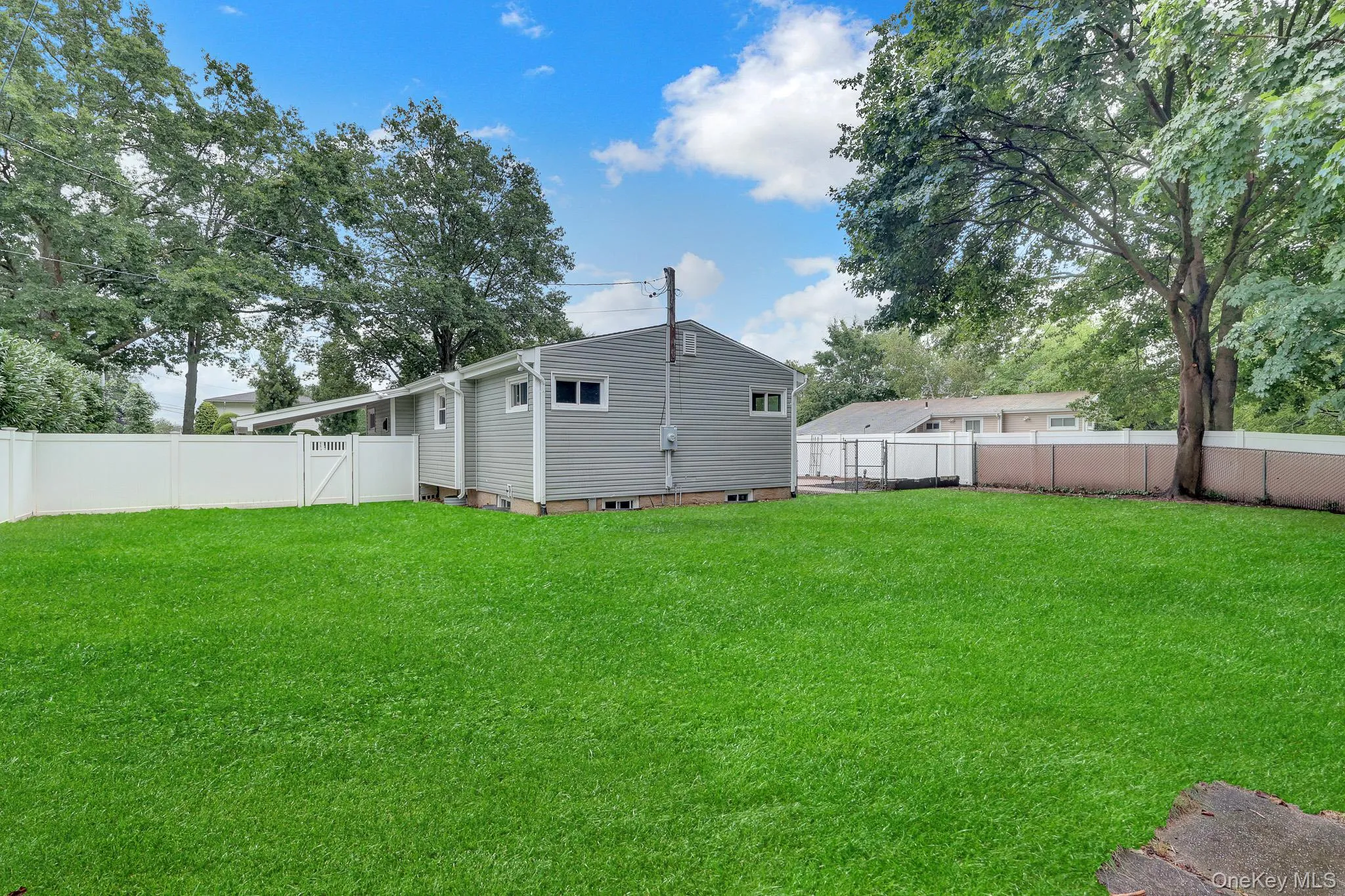 47 Hayrick Lane, Smithtown, NY, 3 Bedrooms Bedrooms, 8 Rooms Rooms,2 BathroomsBathrooms,Residential,For Rent,Hayrick,0,1033244 47 Hayrick Lane, Smithtown, NY, 3 Bedrooms Bedrooms, 8 Rooms Rooms,2 BathroomsBathrooms,Residential,For Rent,Hayrick,0,1033244
