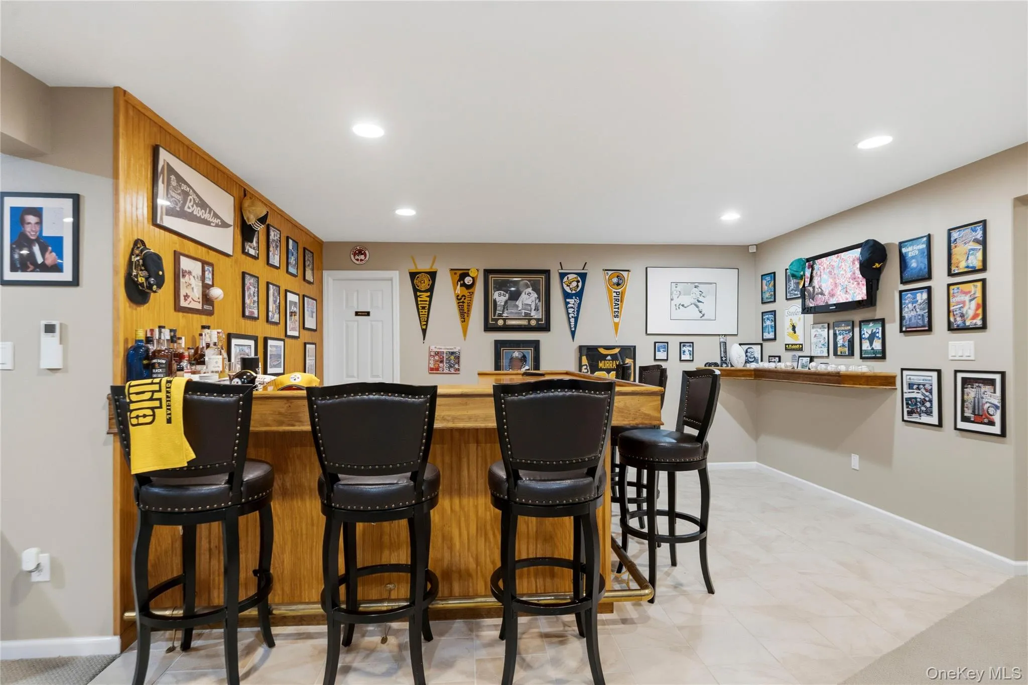 1 Gerriet Court, Huntington, NY, 3 Bedrooms Bedrooms, 7 Rooms Rooms,2 BathroomsBathrooms,Residential,For Rent,Gerriet,0,1033247 1 Gerriet Court, Huntington, NY, 3 Bedrooms Bedrooms, 7 Rooms Rooms,2 BathroomsBathrooms,Residential,For Rent,Gerriet,0,1033247