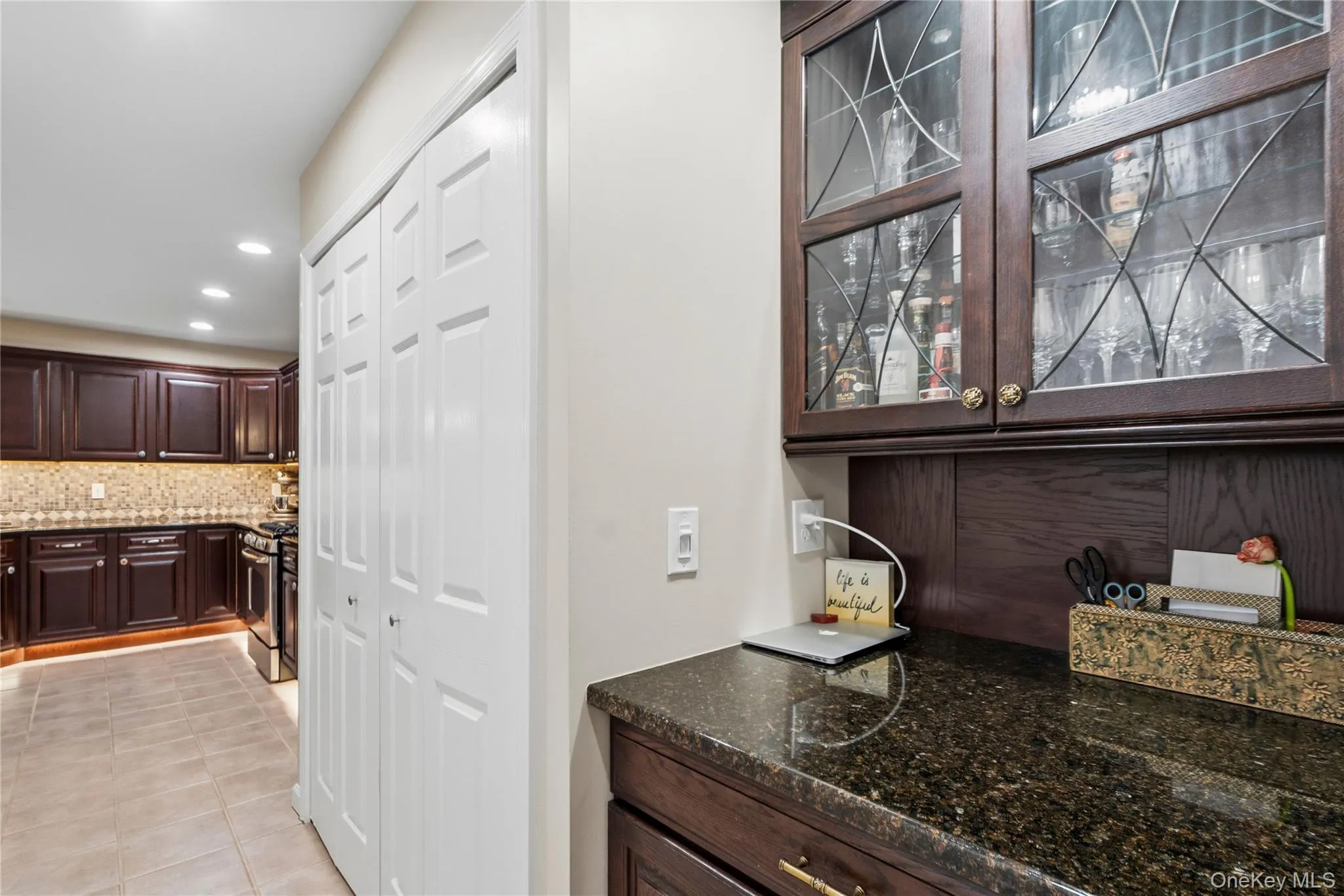 1 Gerriet Court, Huntington, NY, 3 Bedrooms Bedrooms, 7 Rooms Rooms,2 BathroomsBathrooms,Residential,For Rent,Gerriet,0,1033247 1 Gerriet Court, Huntington, NY, 3 Bedrooms Bedrooms, 7 Rooms Rooms,2 BathroomsBathrooms,Residential,For Rent,Gerriet,0,1033247